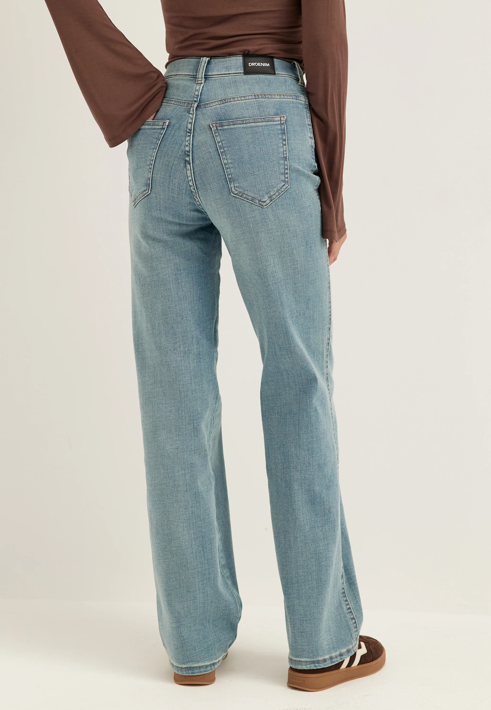 Moxy Straight - Image 3