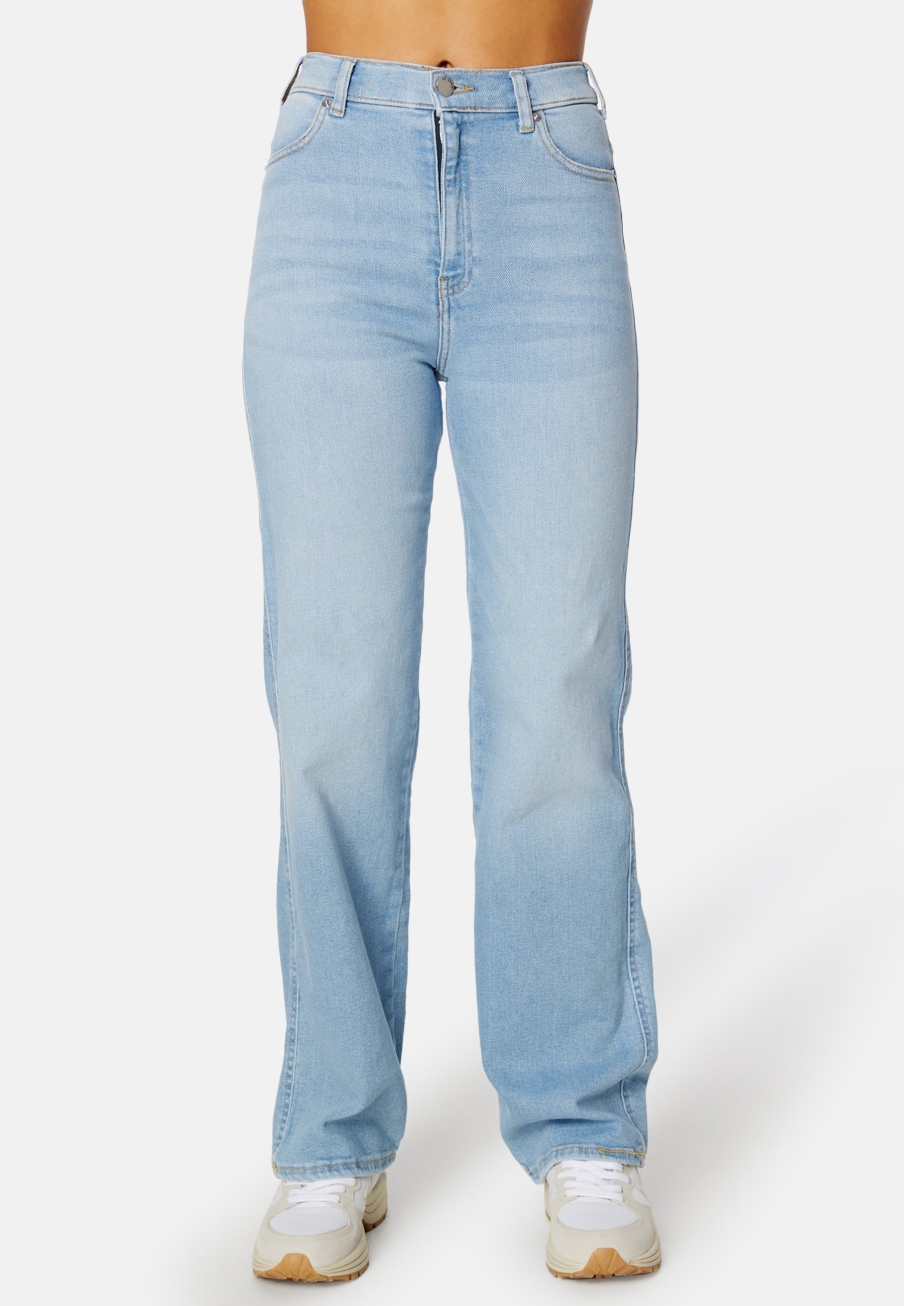 Moxy Straight - Image 5