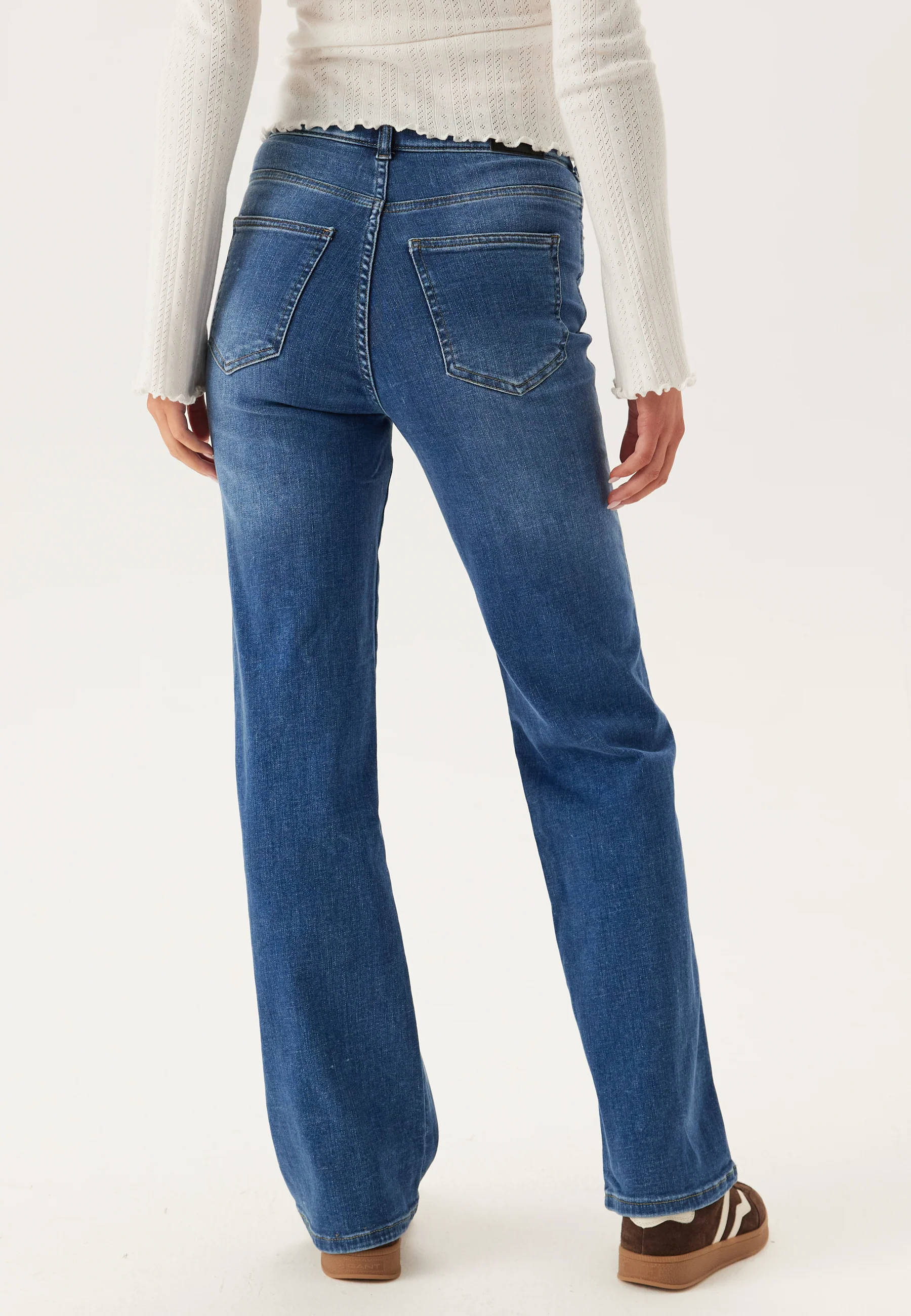Moxy Straight - Image 2