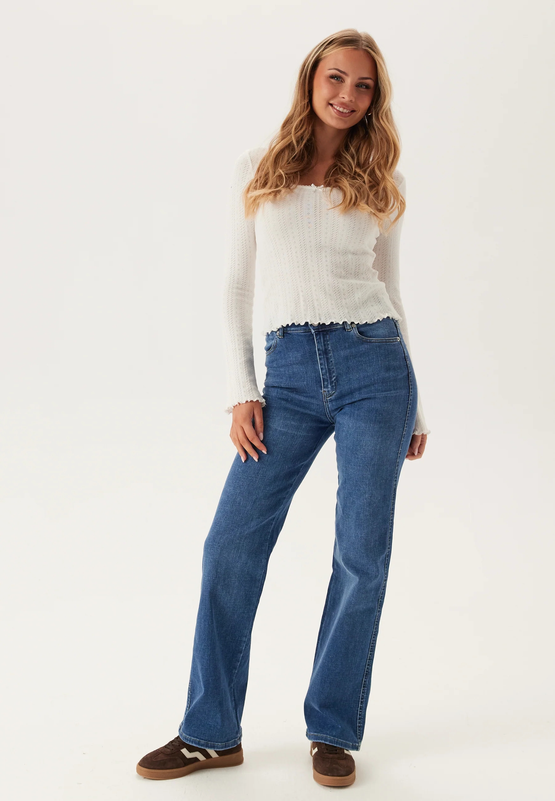 Moxy Straight - Image 3