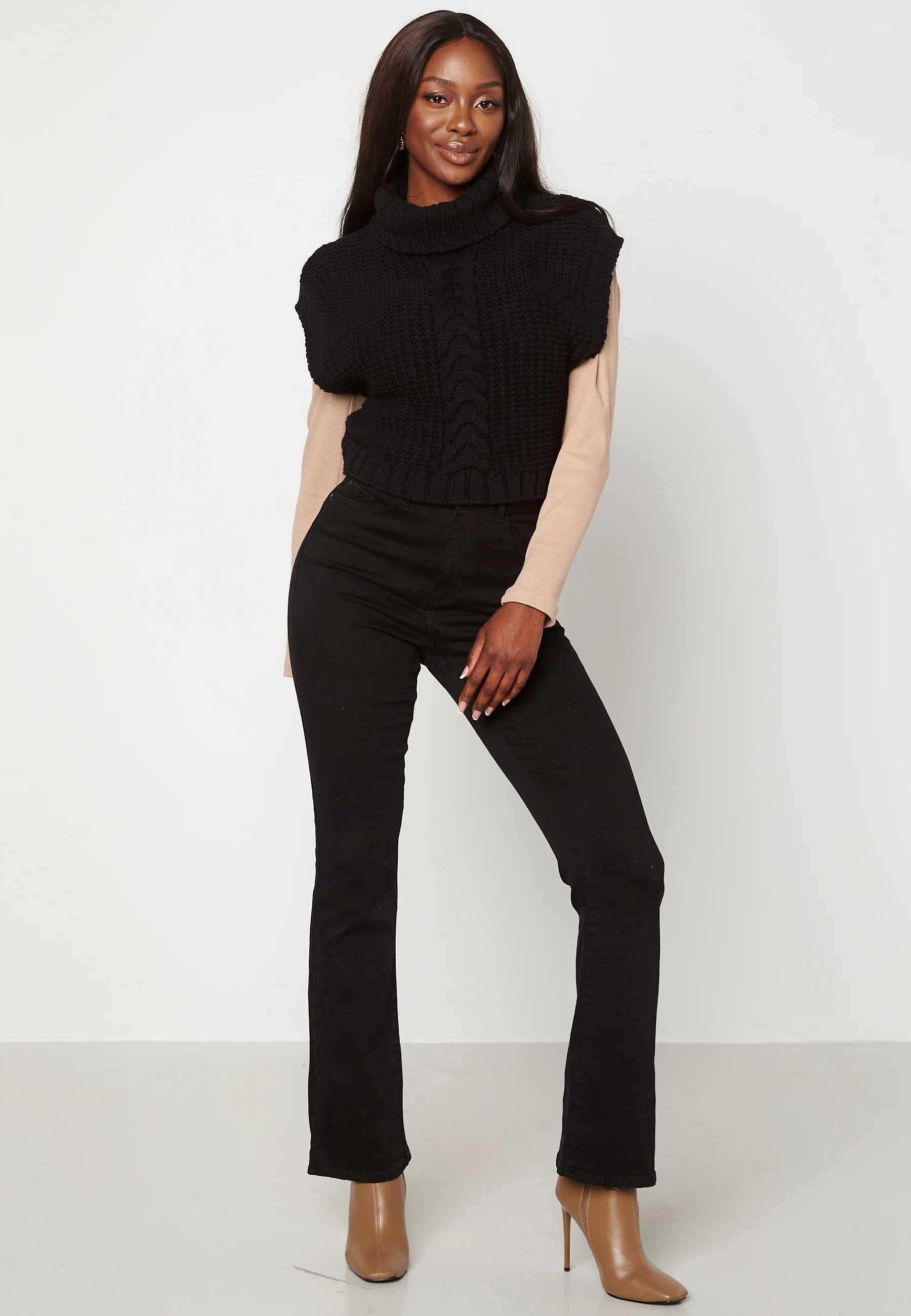 Nanja knitted vest - Image 4