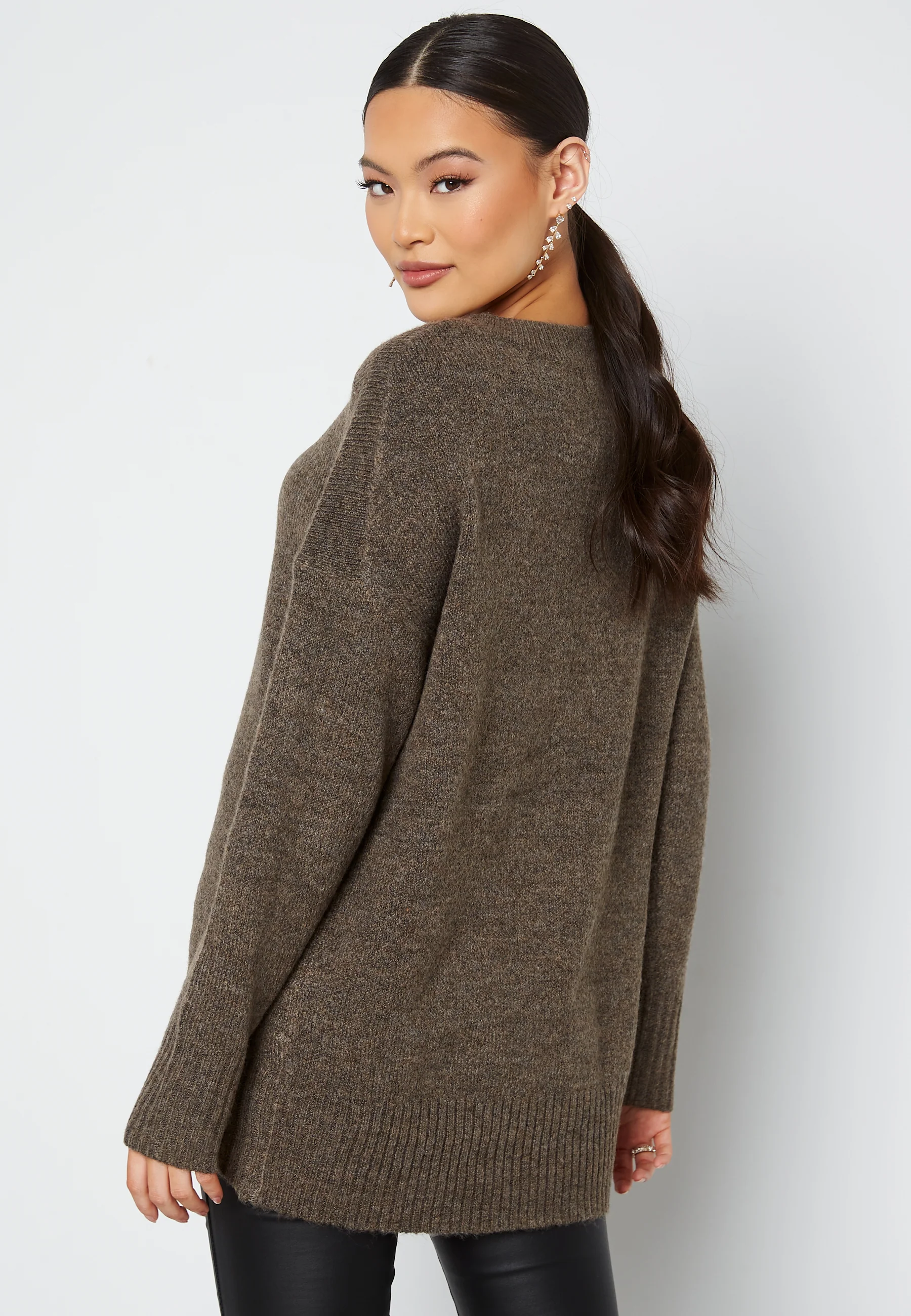 Nanjing L/S Pullover Knit - Image 4