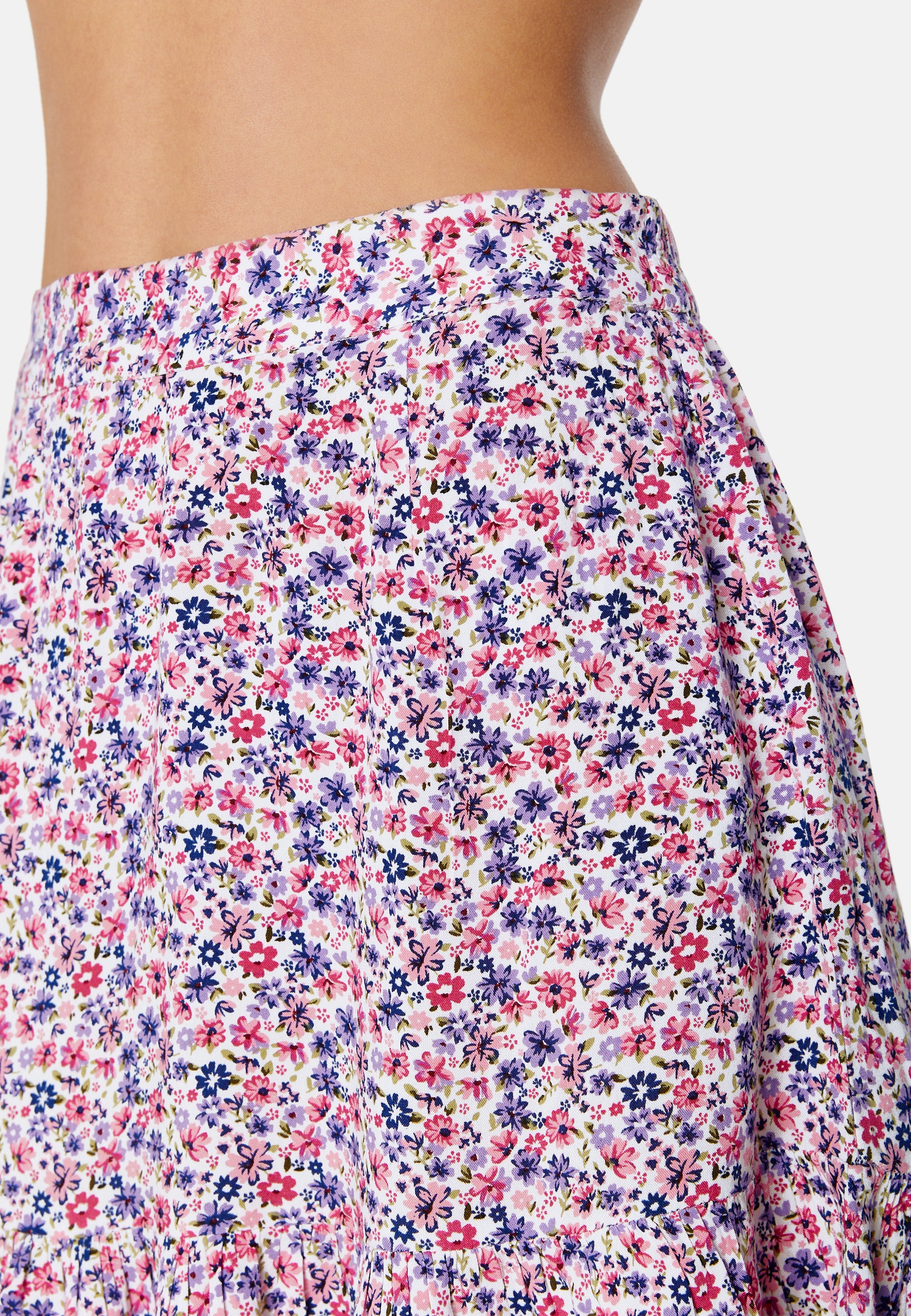 Nya HW Skirt - Image 4