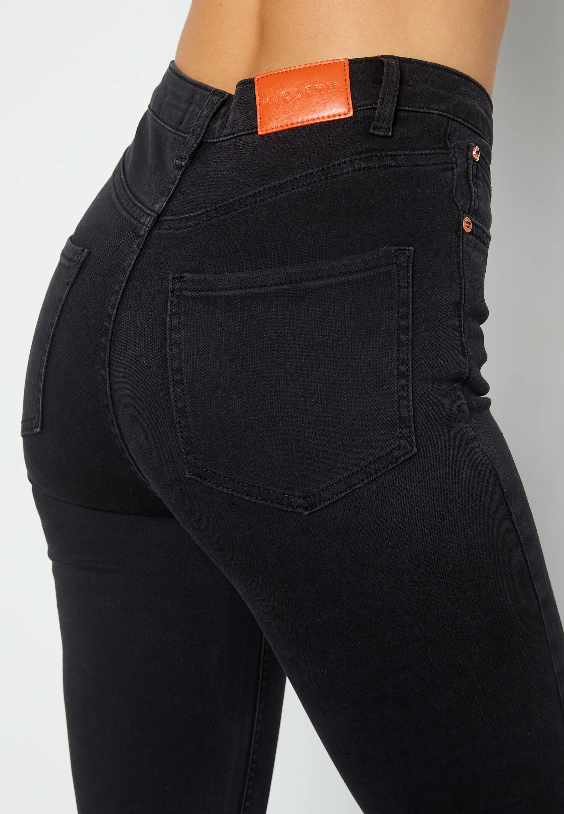 O-More Jeans - Image 6