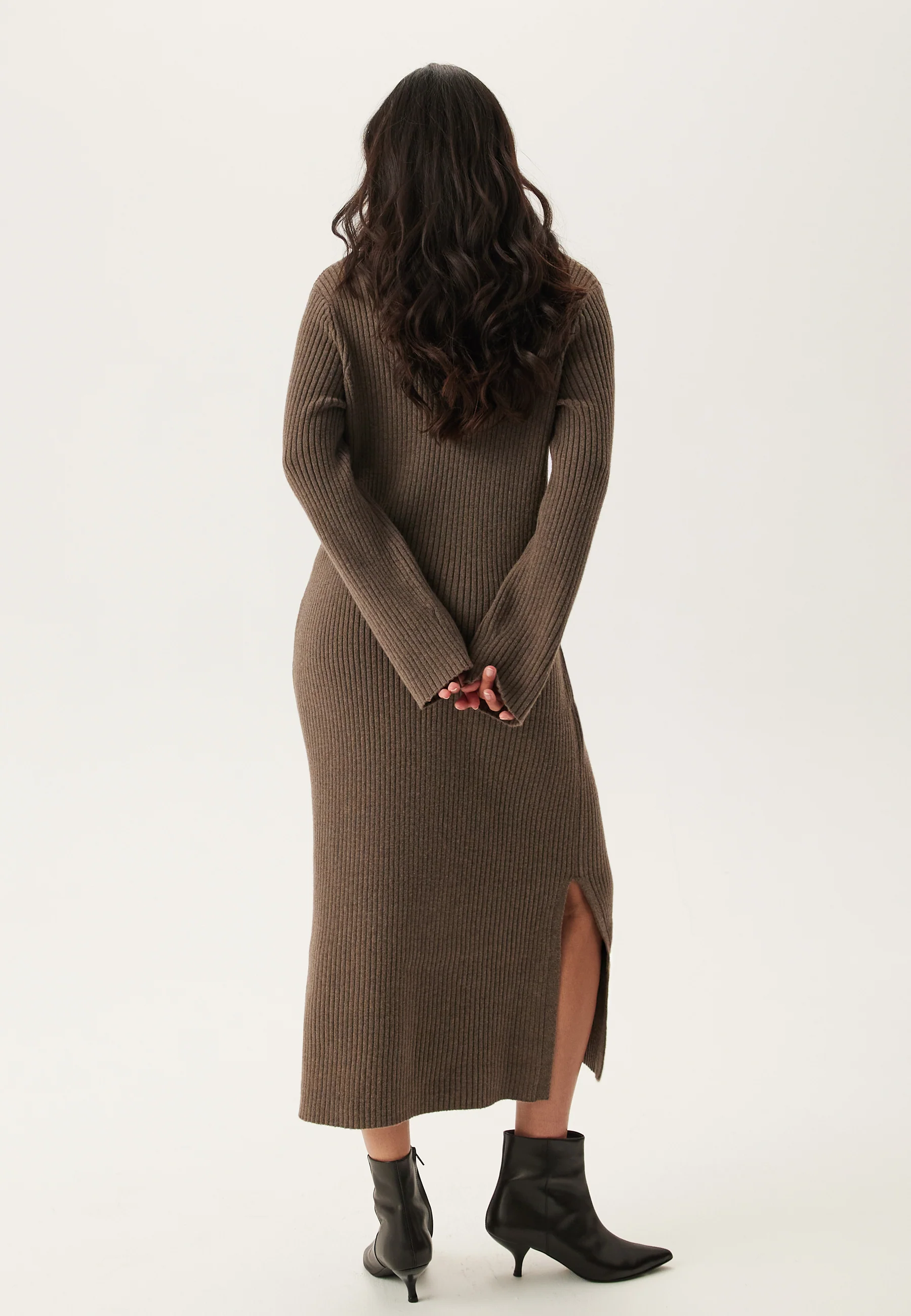 Objelva L/S RE V-NECK KNIT DRESS - Image 3
