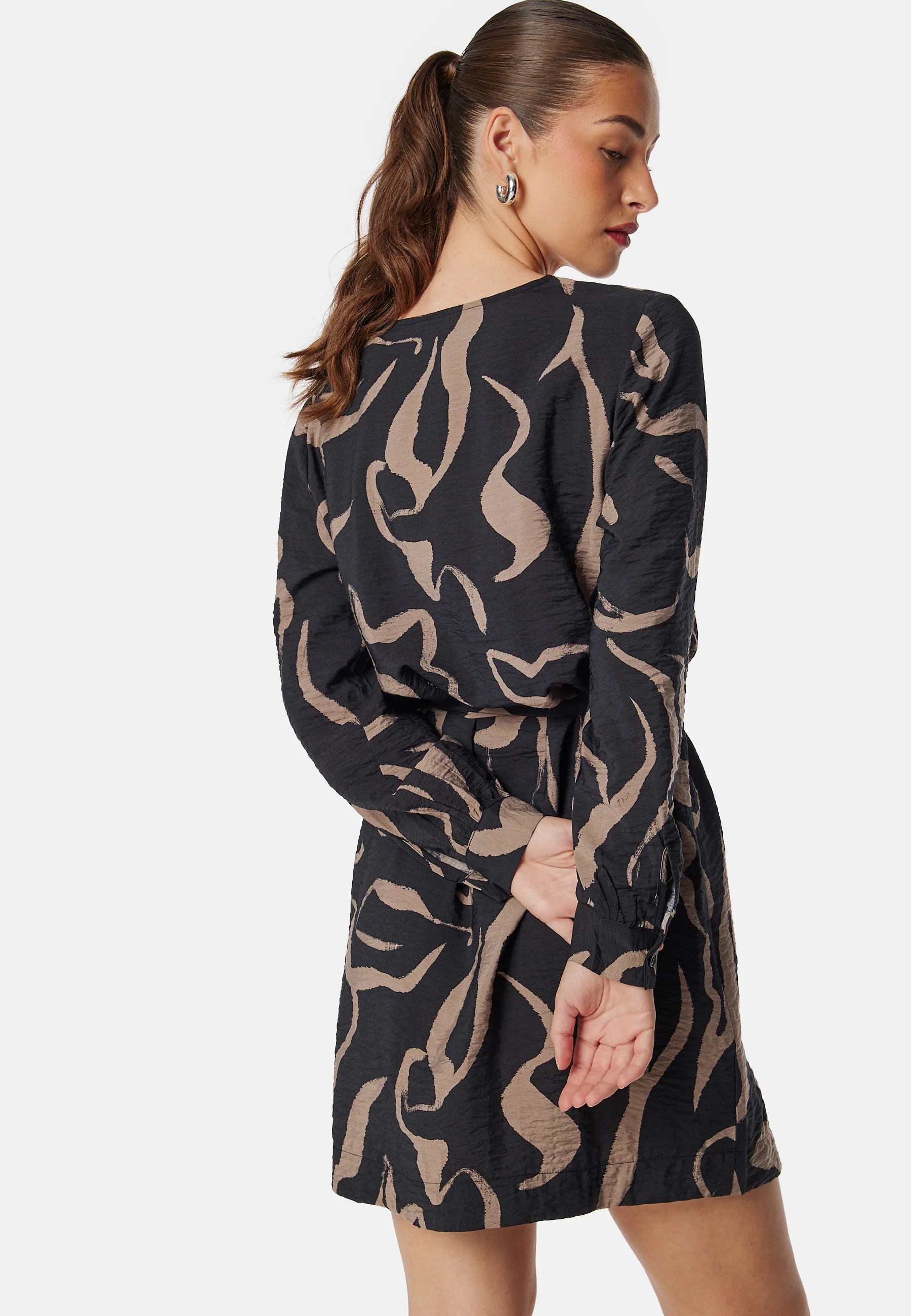 Objjacira L/S V-NECK SHORT DRESS - Image 2
