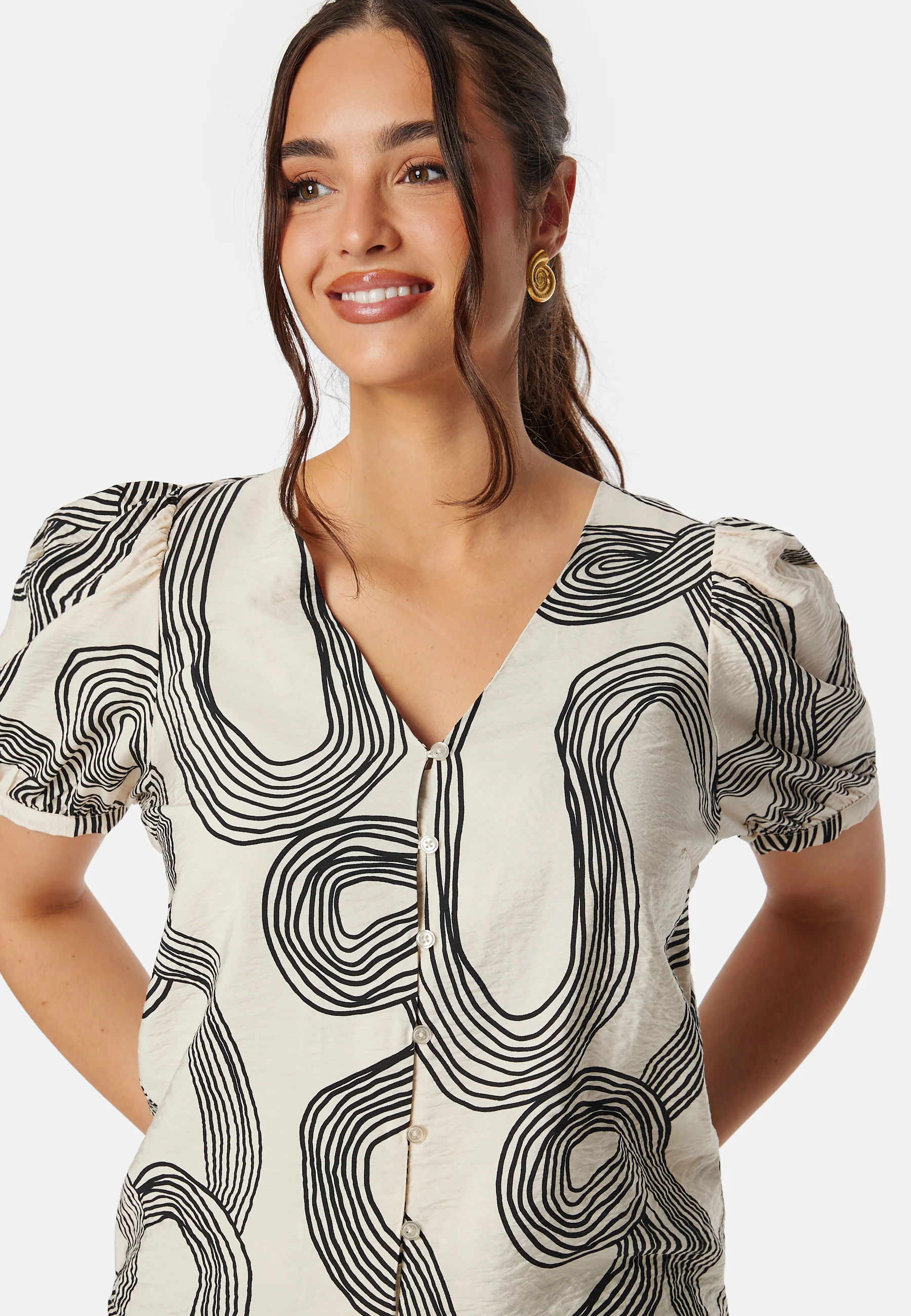Objjacira S/S V-Neck Top