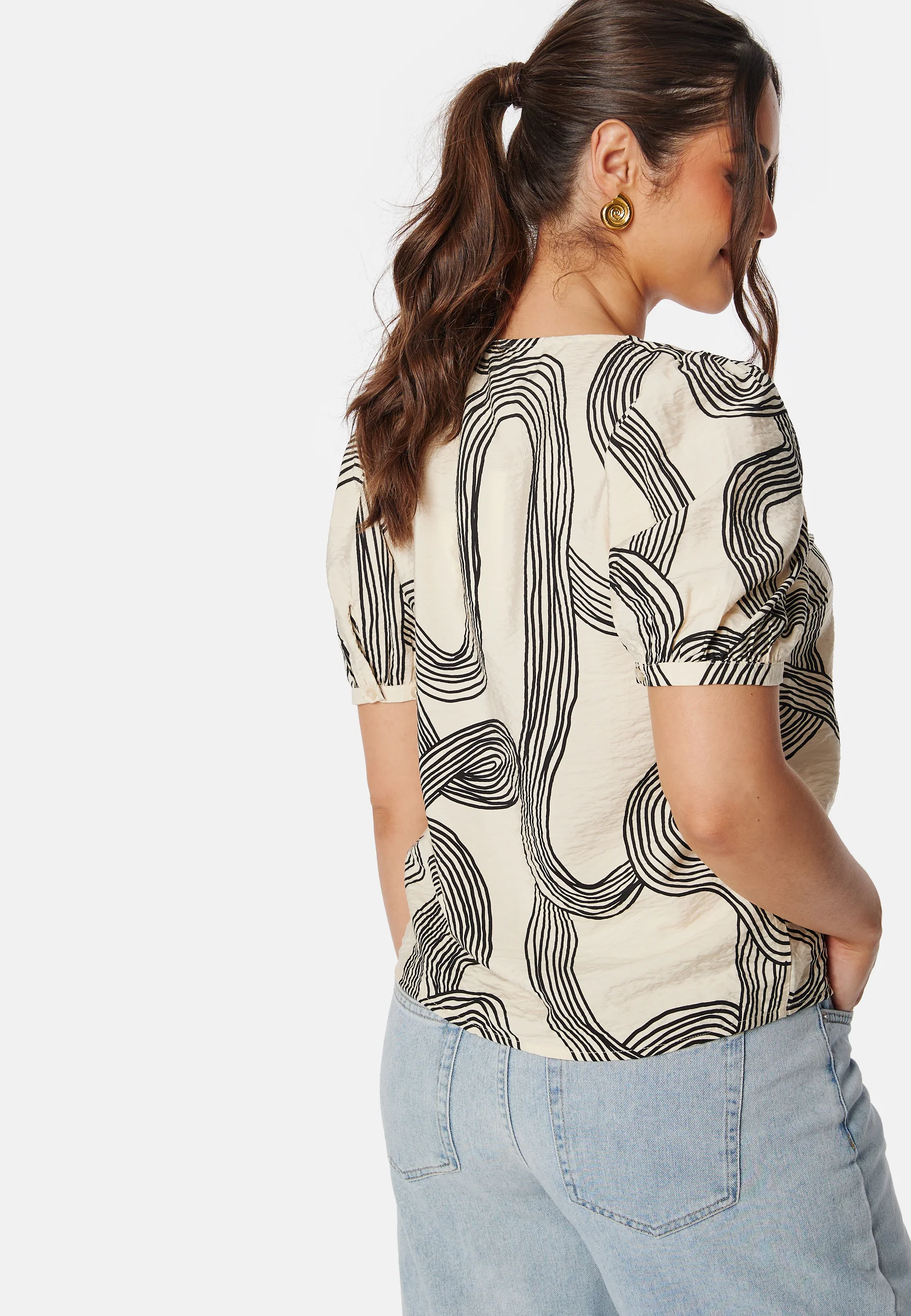 Objjacira S/S V-Neck Top - Image 2