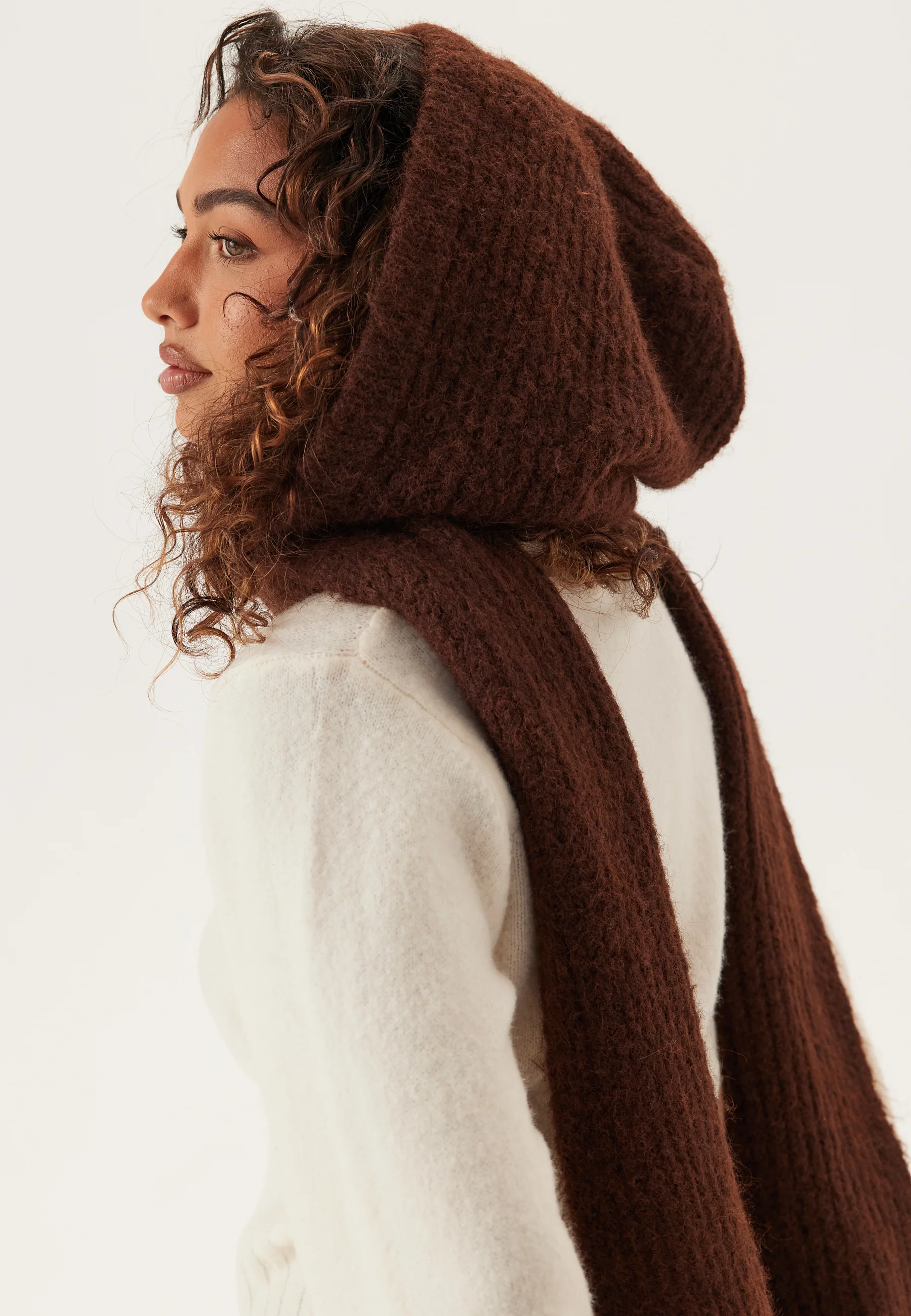 Objmilu Scarf Knit Balaclava - Image 4