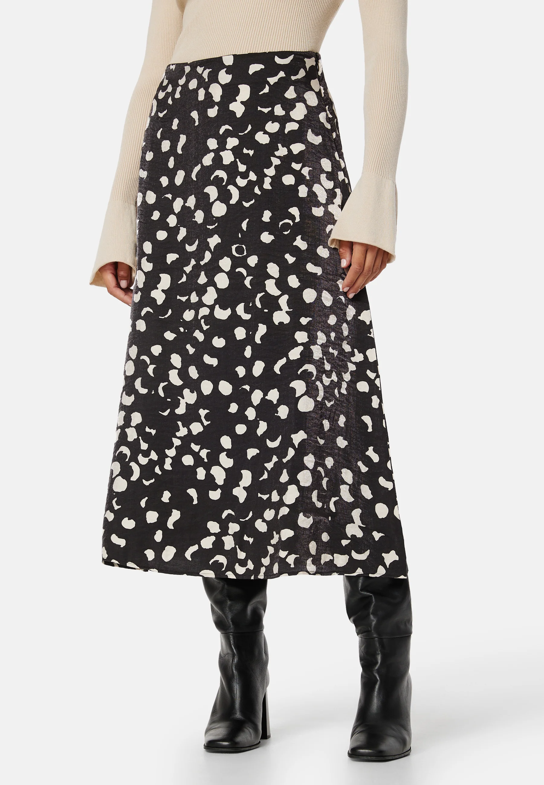 Omika HW Skirt