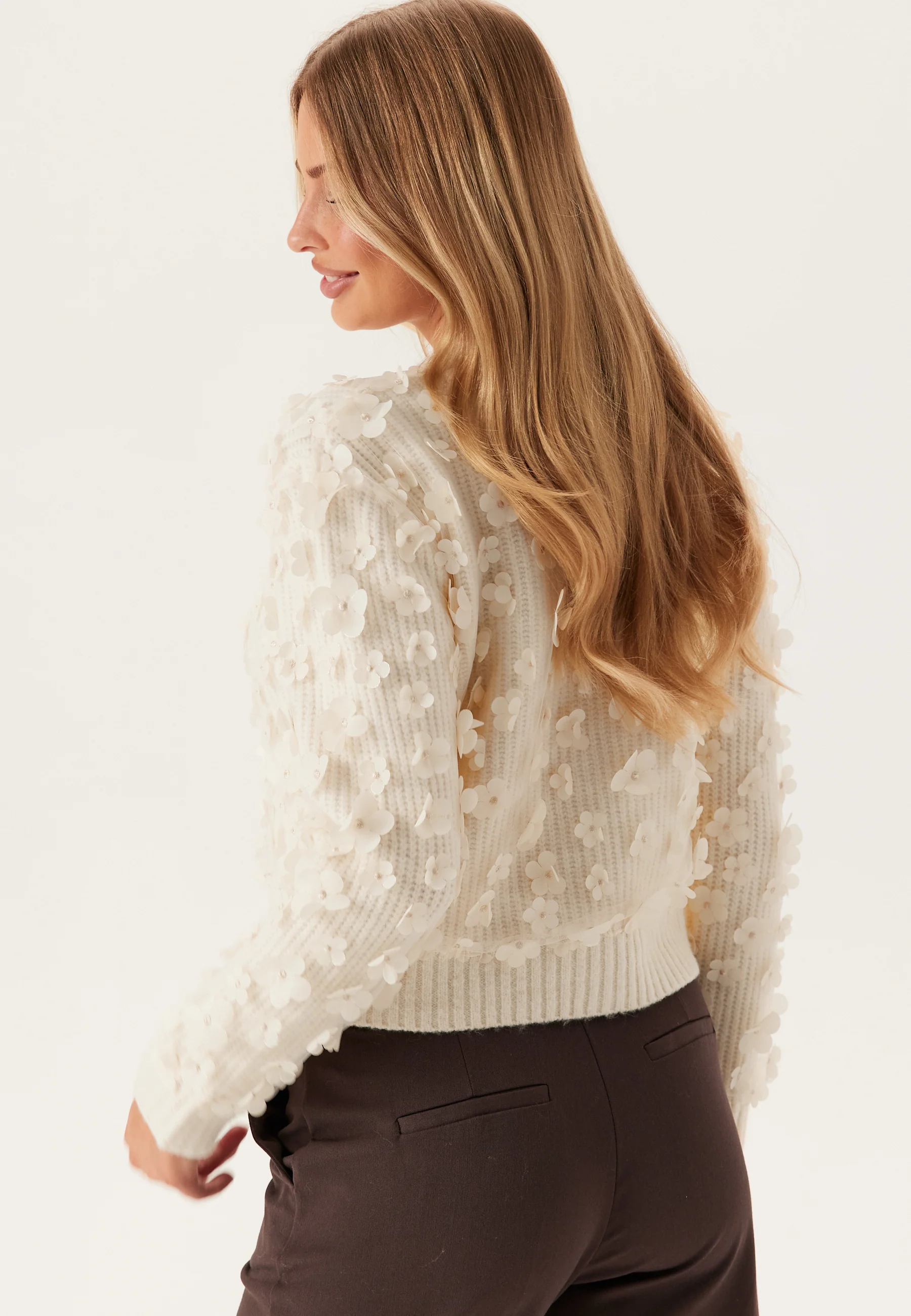 Onlhua Life Ls Flower Detail O-neck Knit - Image 2