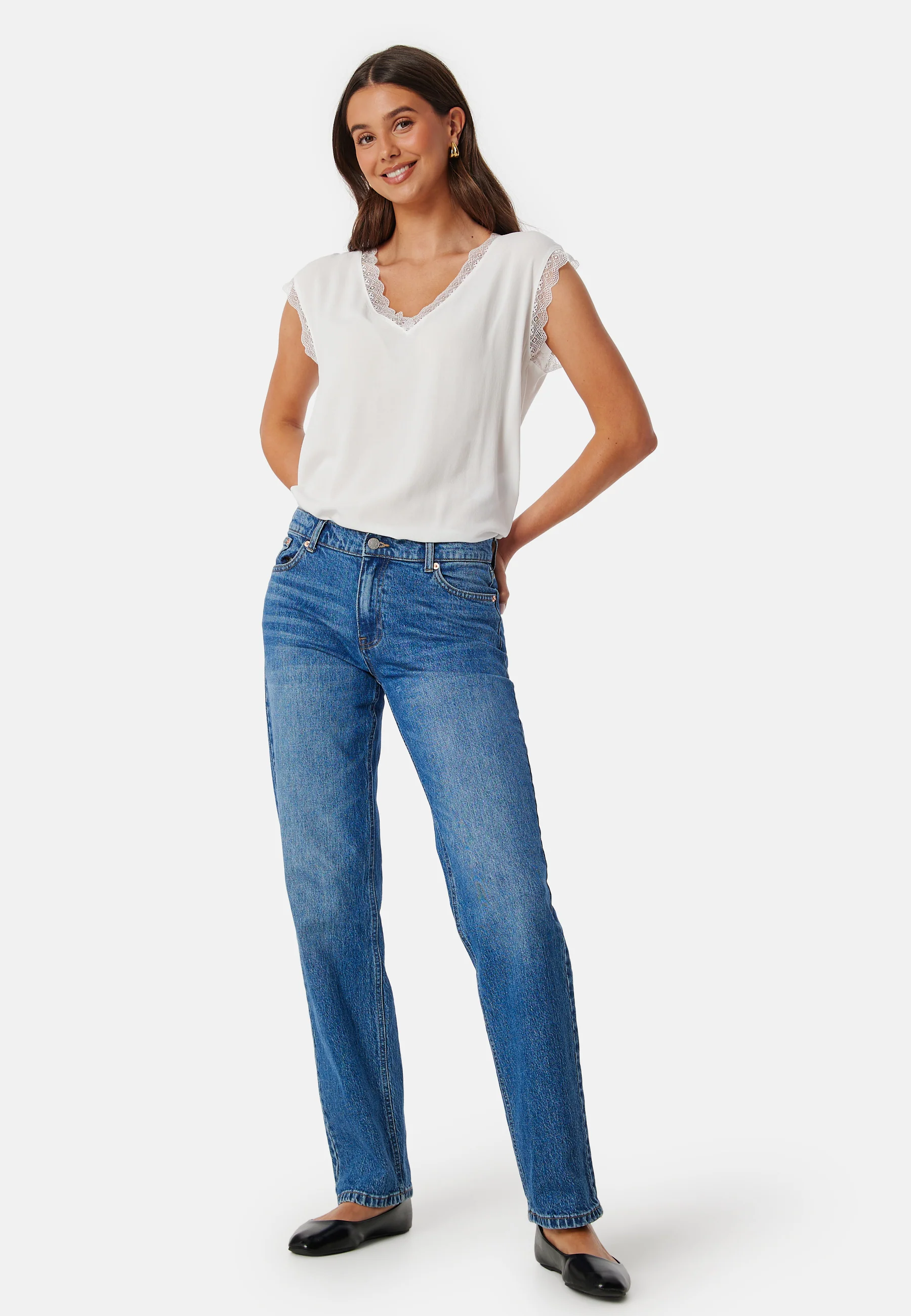 Onljasmina V-Neck Lace Top - Image 3