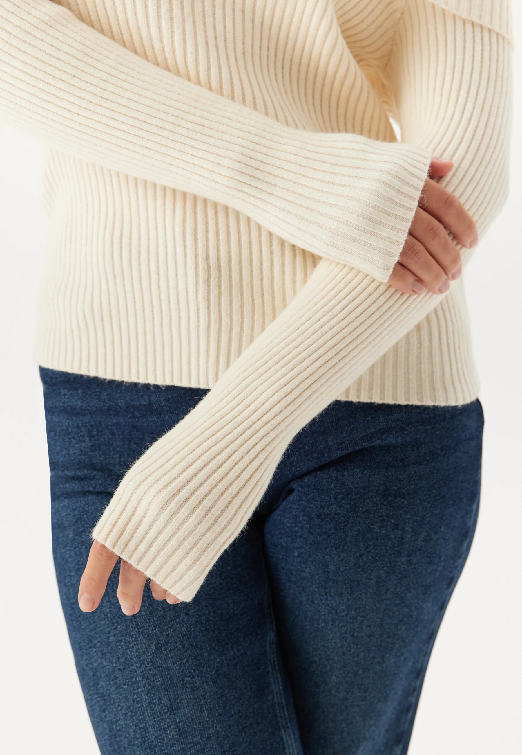 Onlkatia Ls Off Shoulder Knt - Image 4