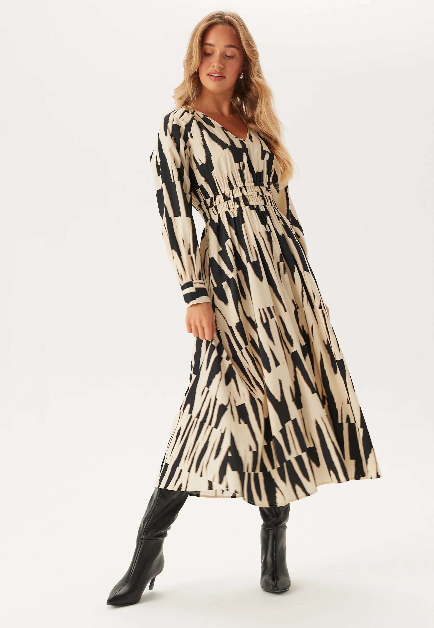 Onlmila Life L/S V-Neck Midi Dress
