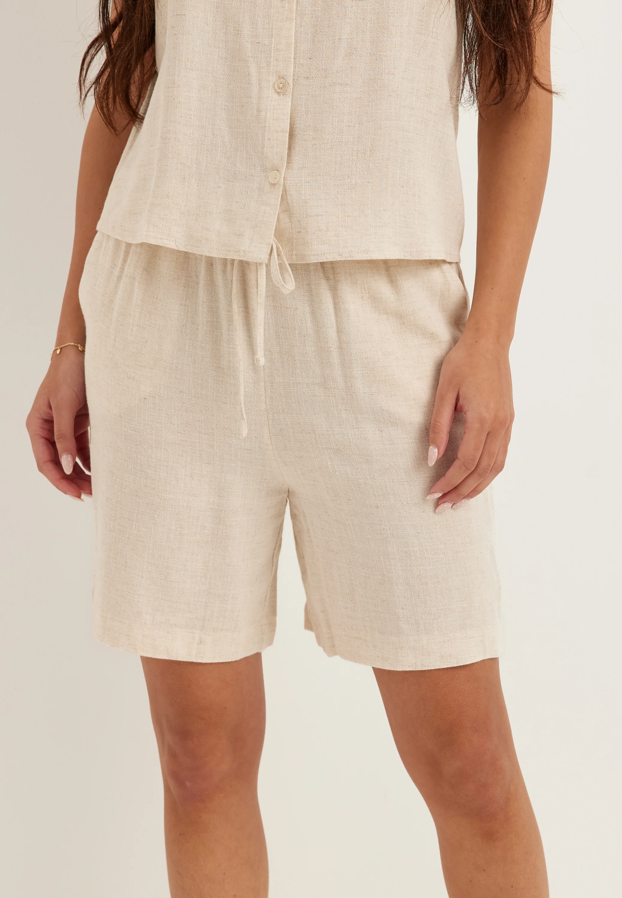 Onlsiesta Mw Pull-up Lin Bl Shorts - Image 2