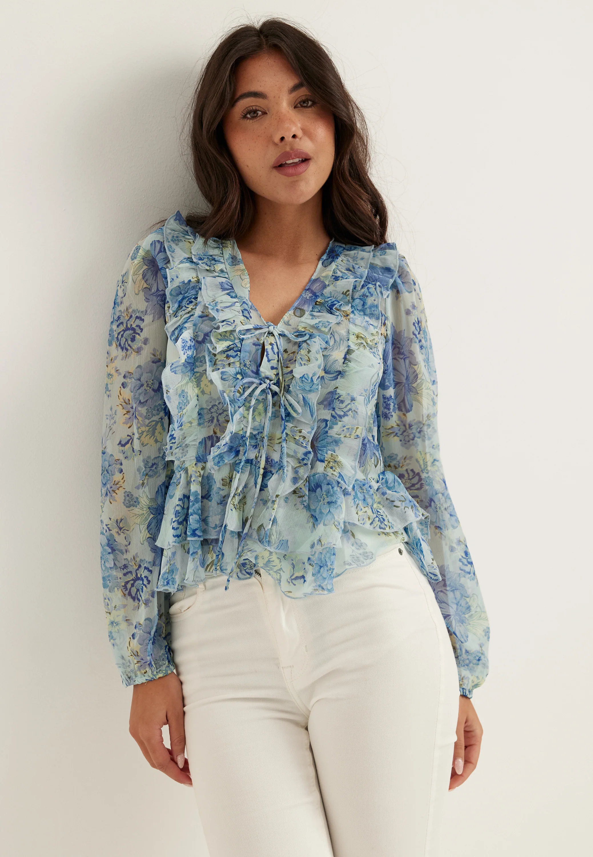 Onlvictoria Ls Frill Top Wvn - Image 4