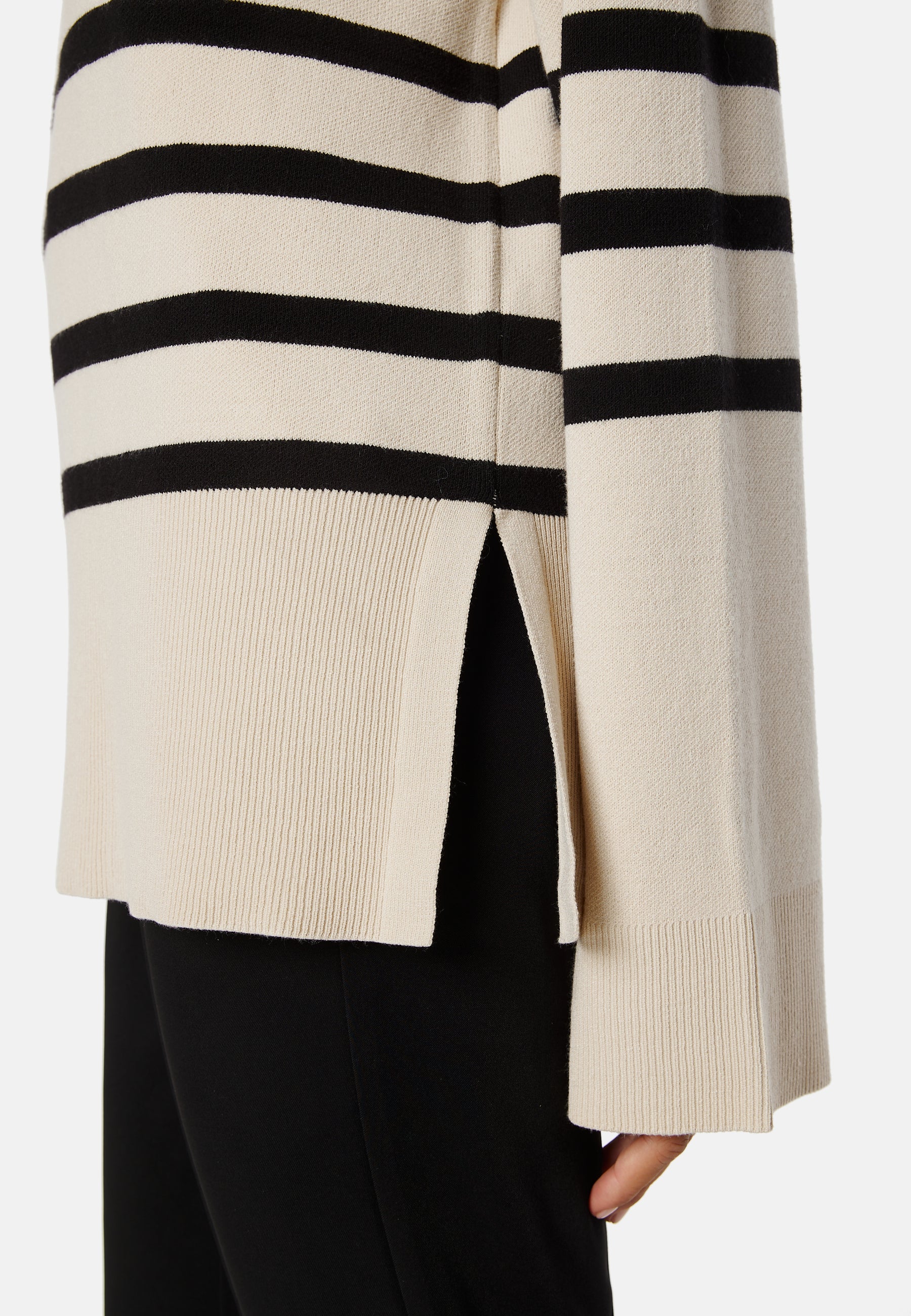 Oversized Striped Knitted Sweater - Image 5