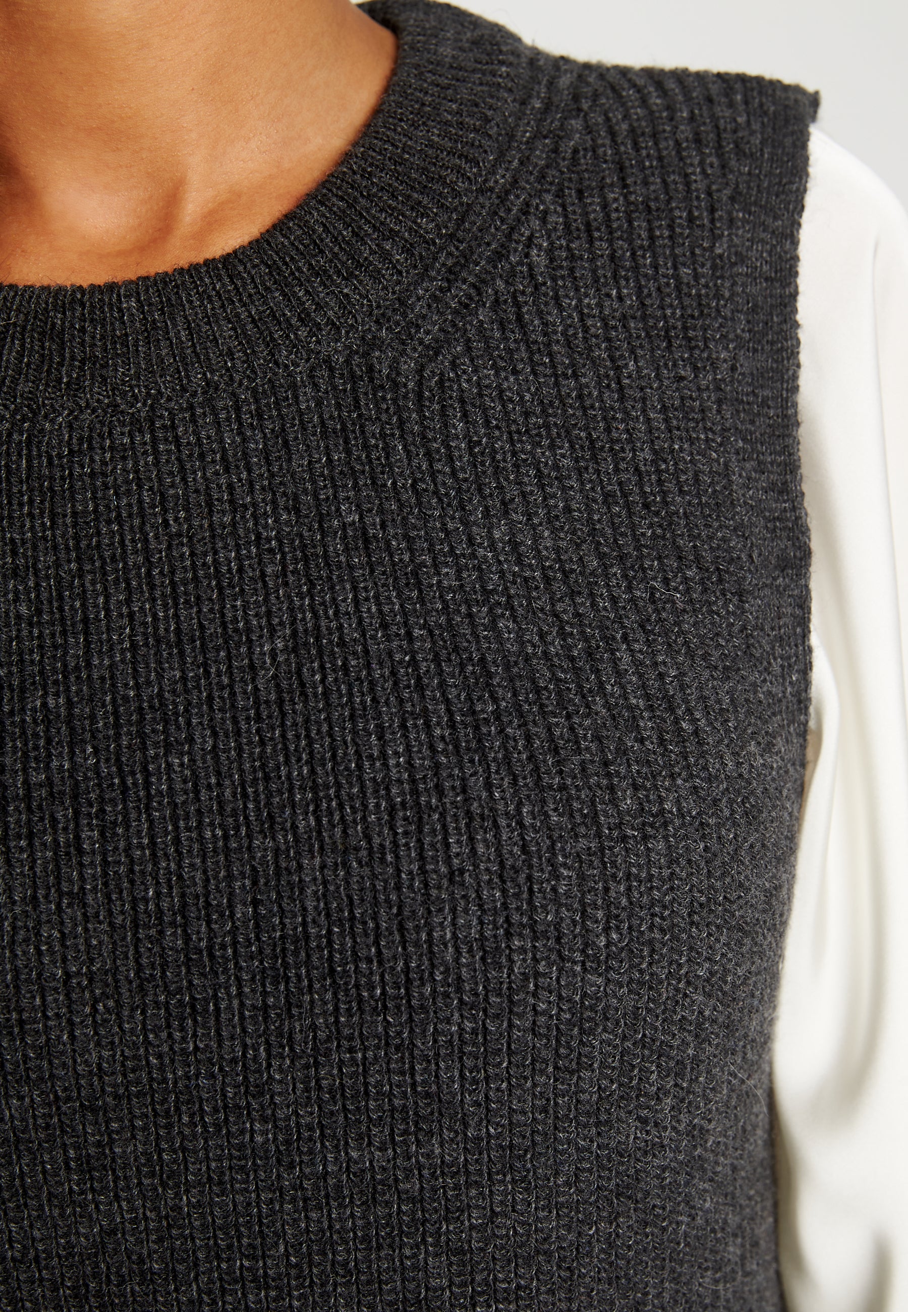 Paris Life Vest Knit - Image 4