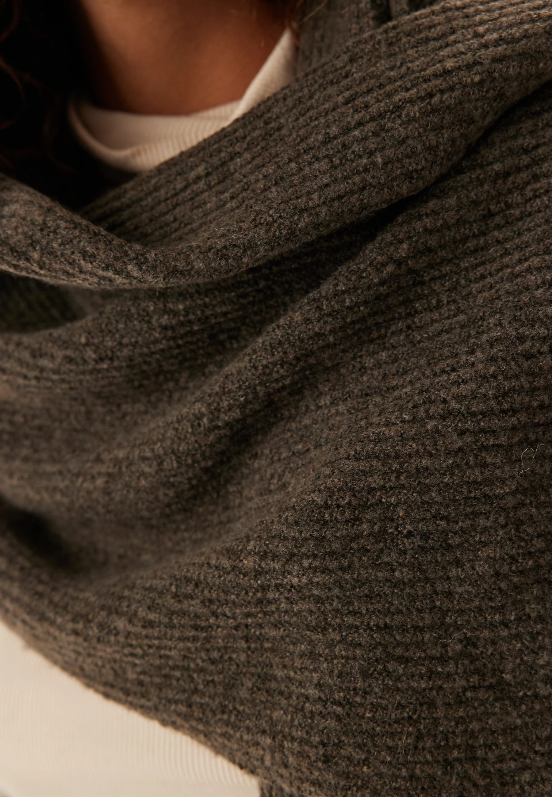 Pcmoella Scarf - Image 2