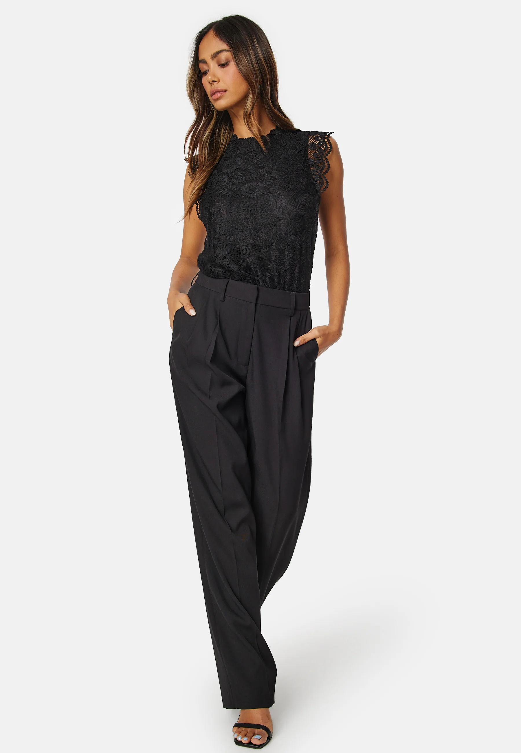 Pcolline SL Lace Top - Image 4