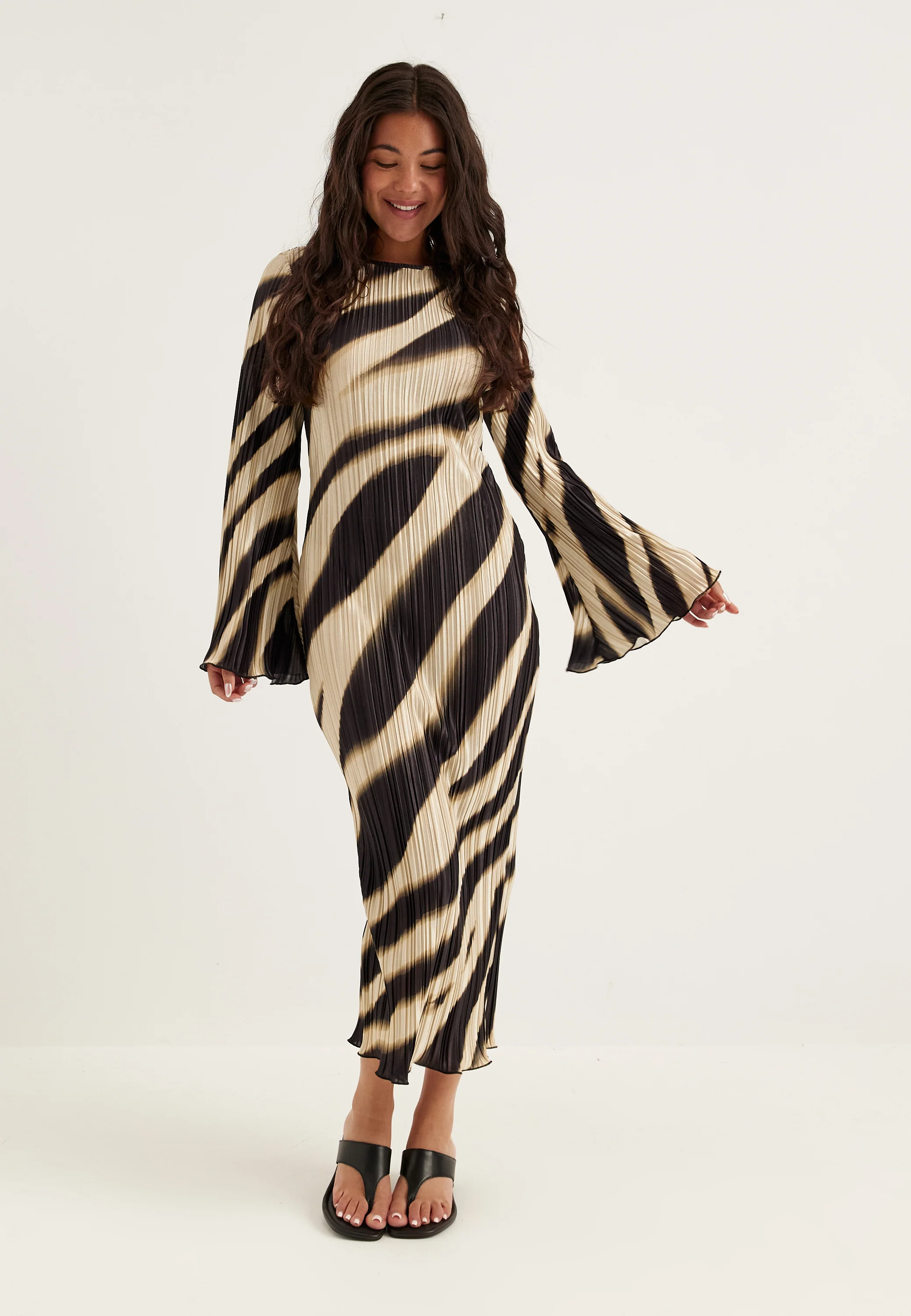 Pleated Frill Dress - Image 5