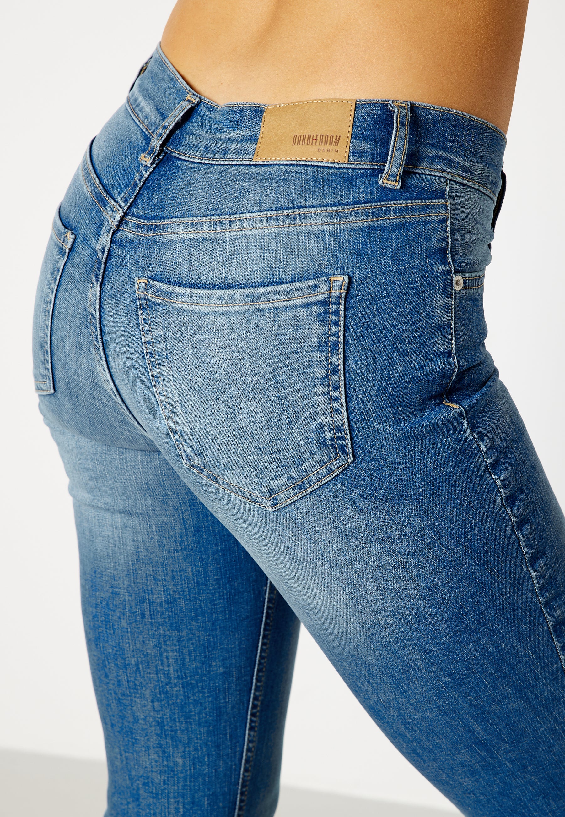 Rebecca low waist flared jeans - Image 4