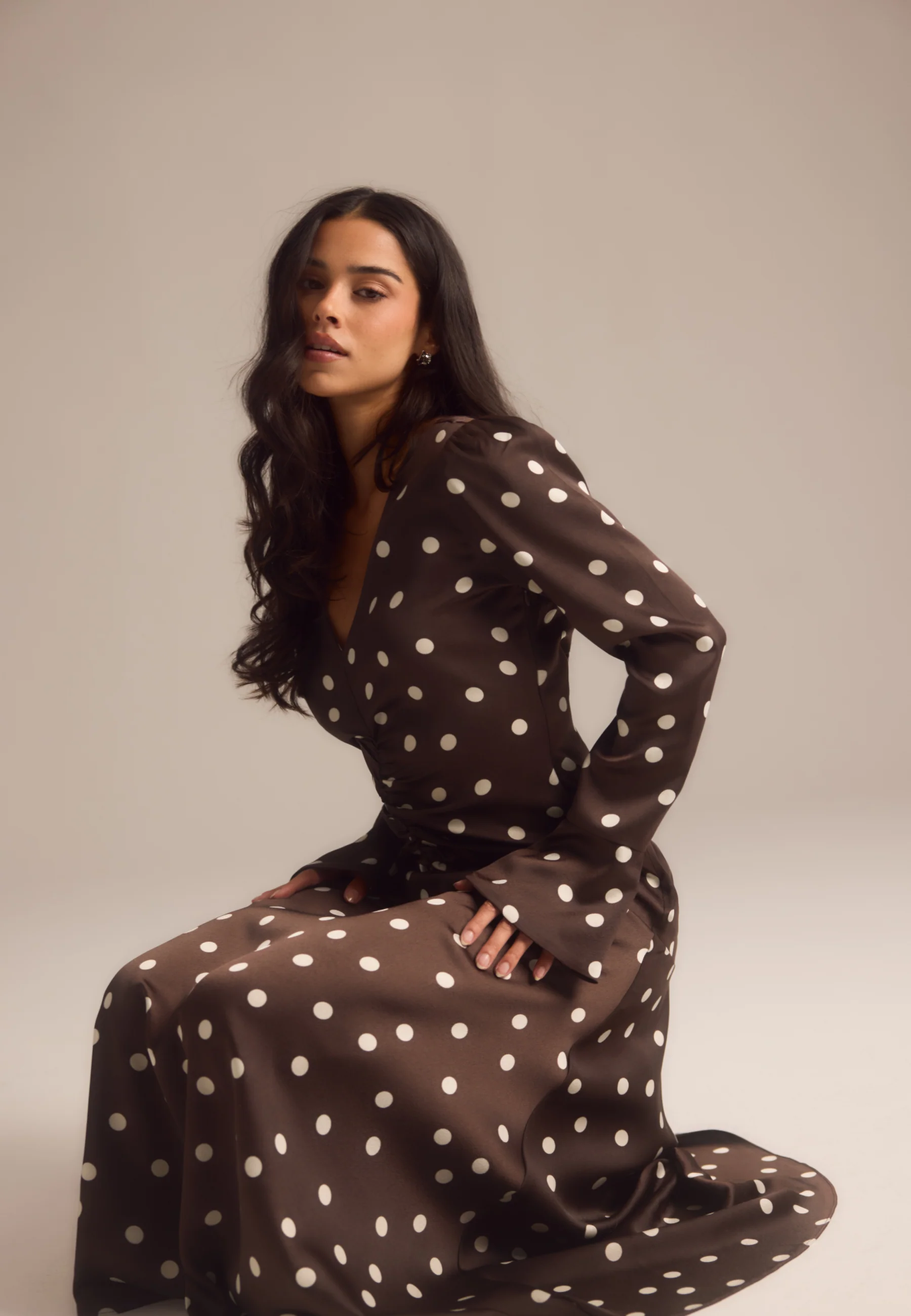 Ruched Front Midi Dress - Image 2