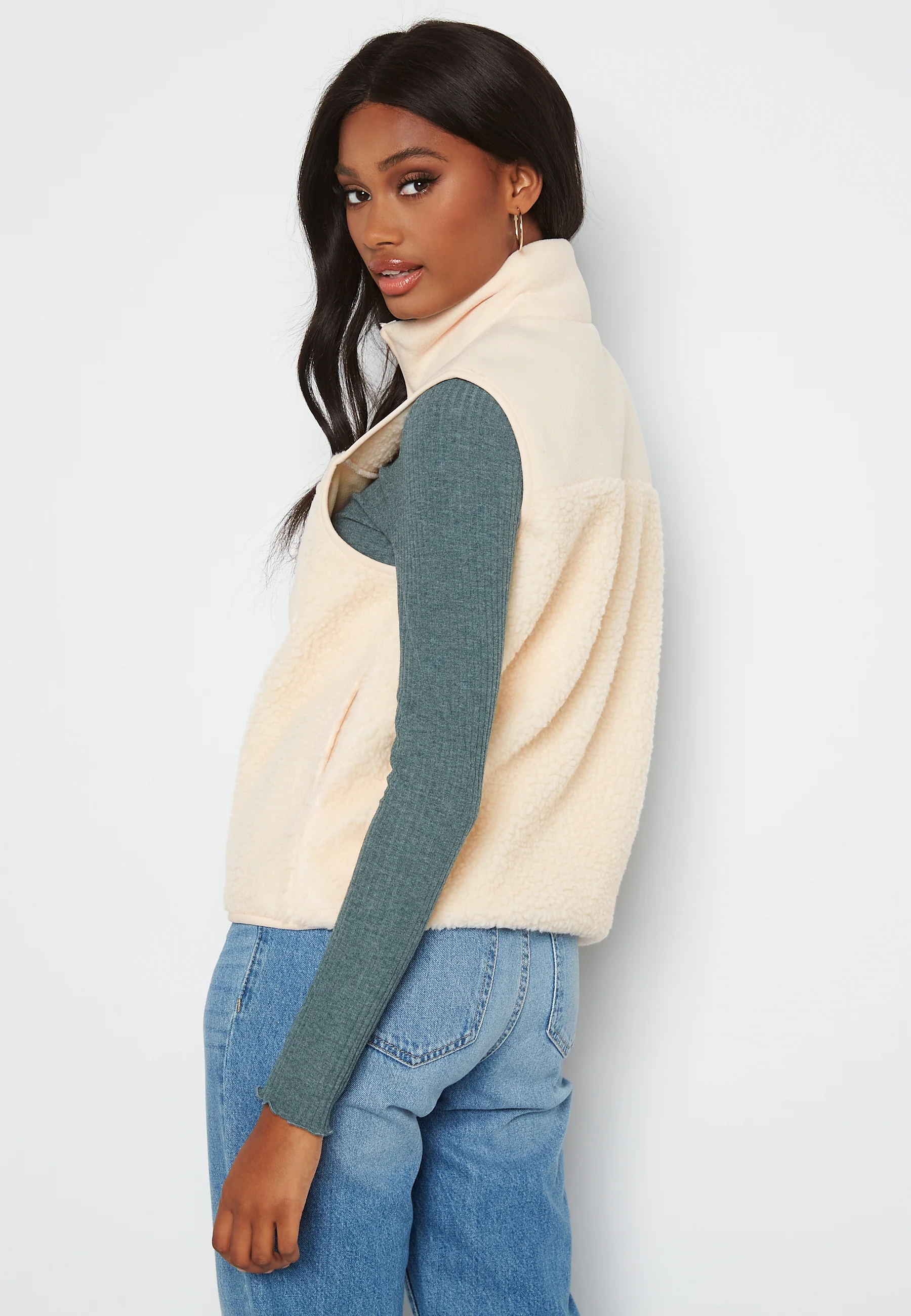 Sadie Teddy Vest - Image 3