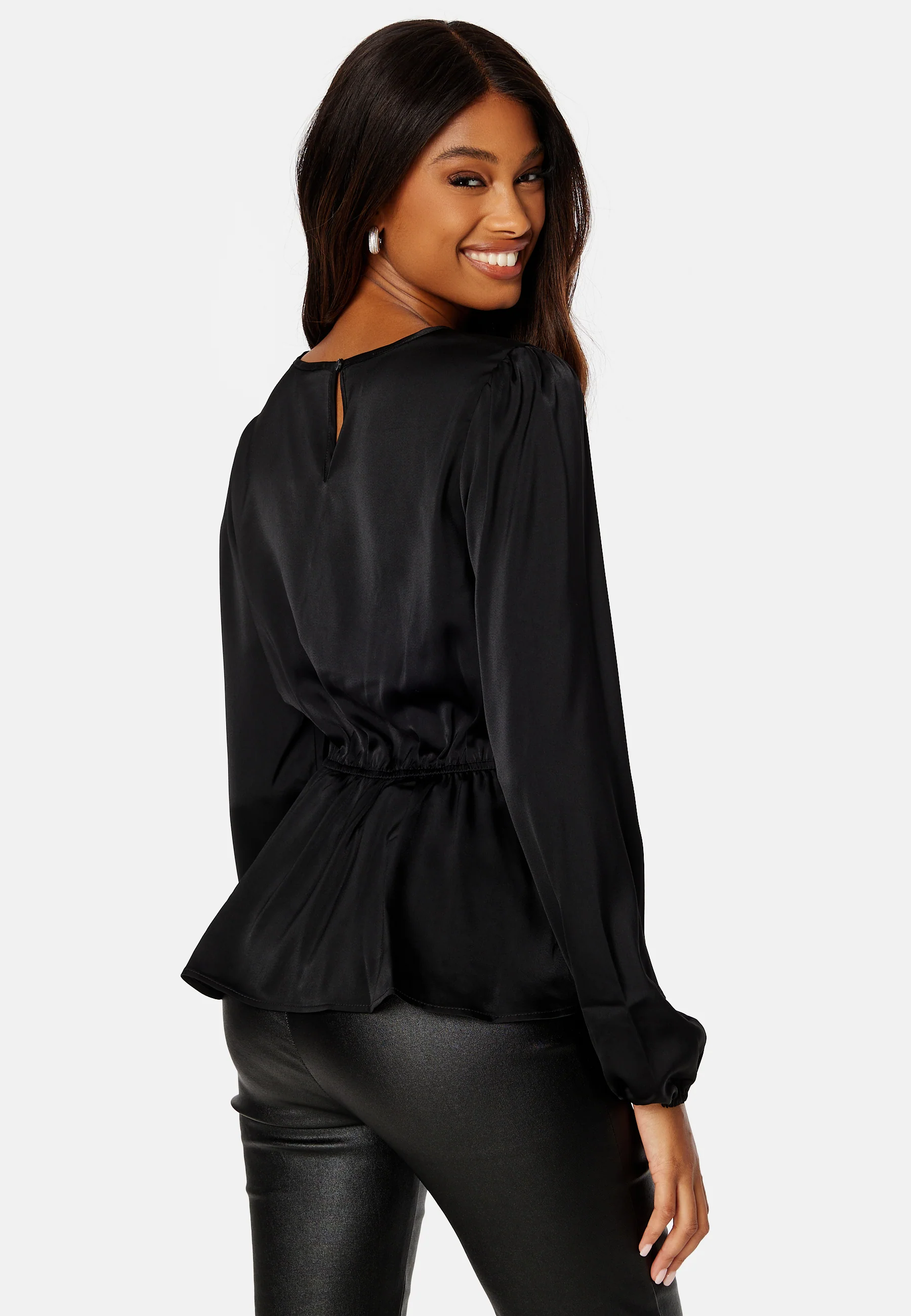 Saga Primrose LS O-Neck - Image 3