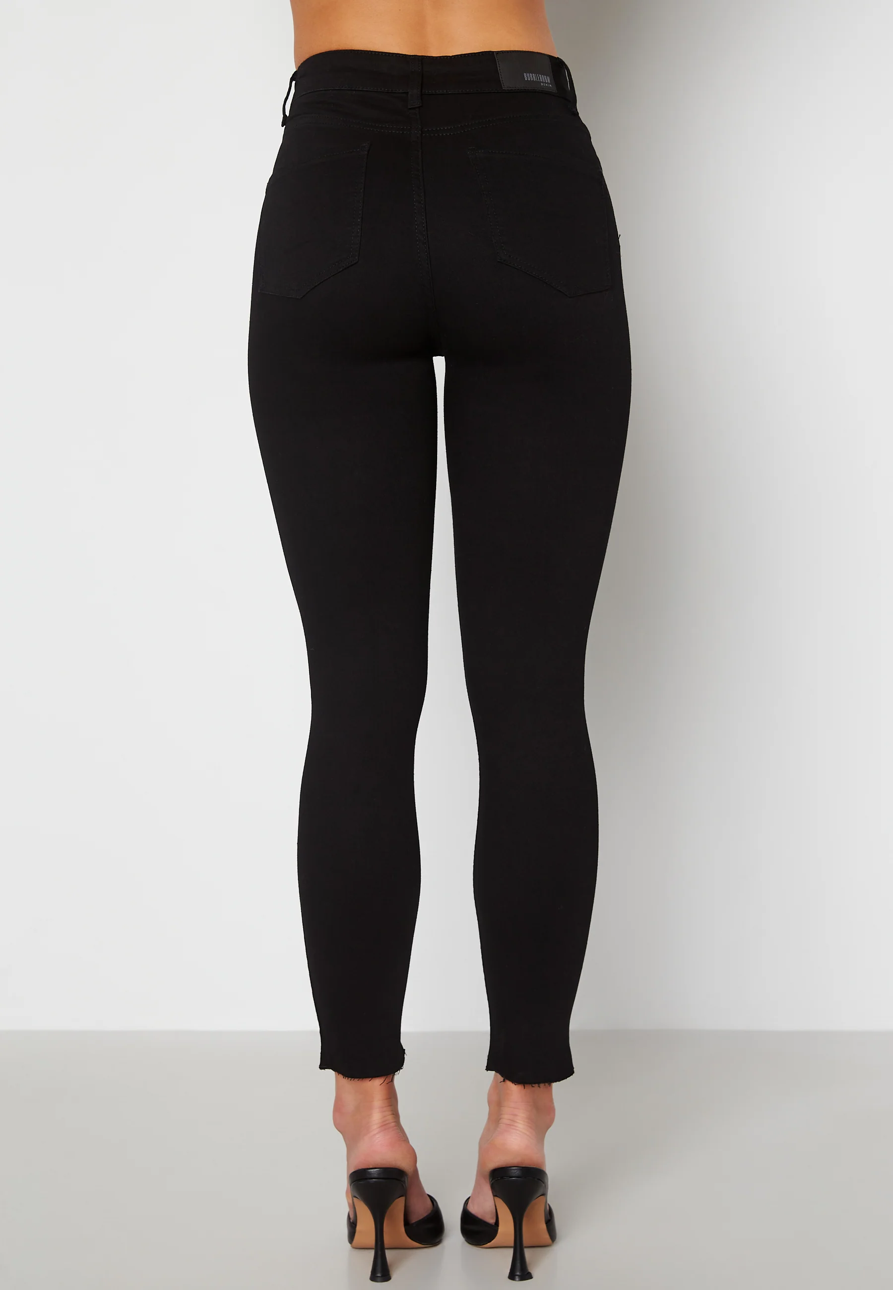 Sandy Raw Edge Jeans - Image 6