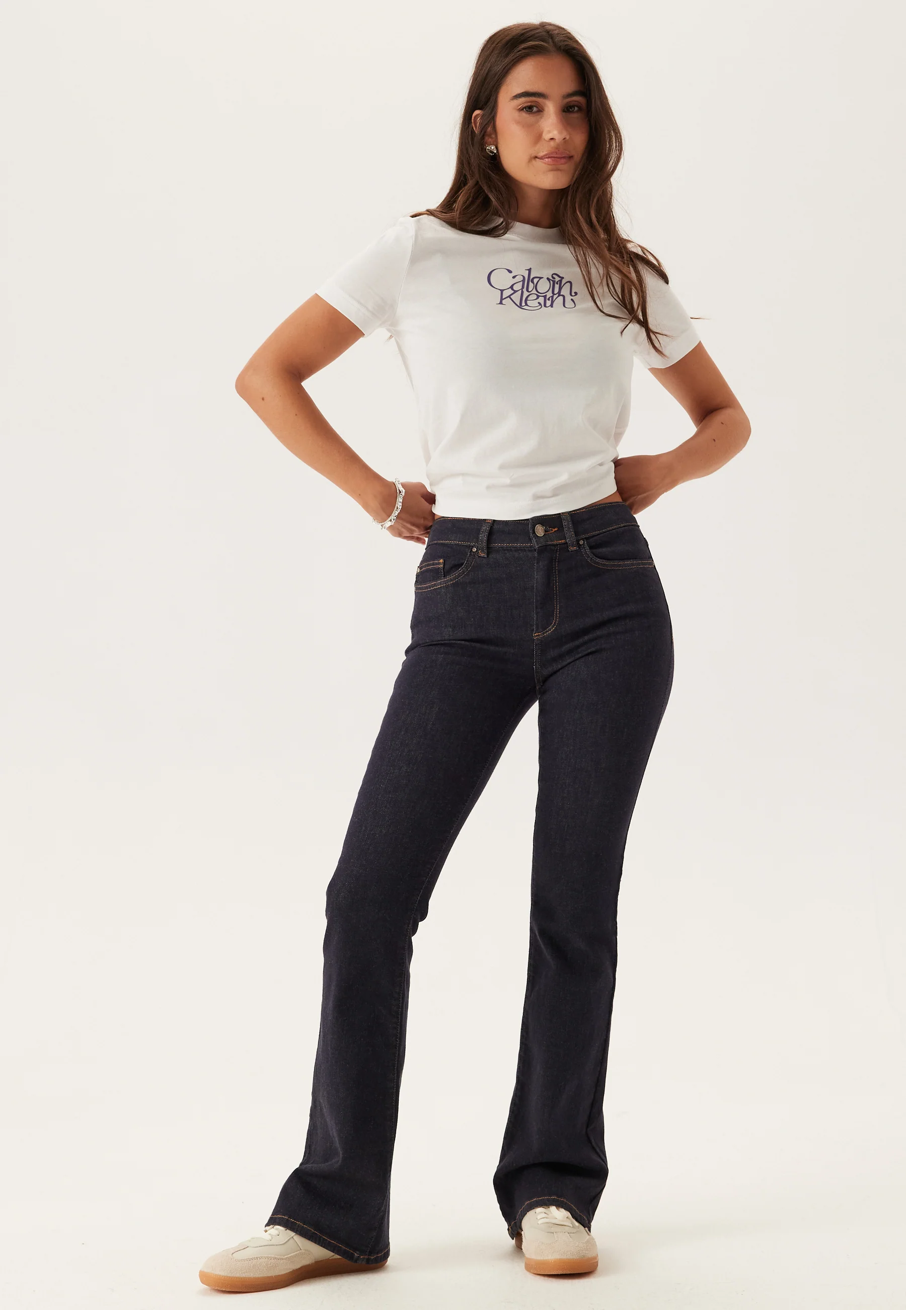Ss Fitted Script Calvin Klein Te - Image 3