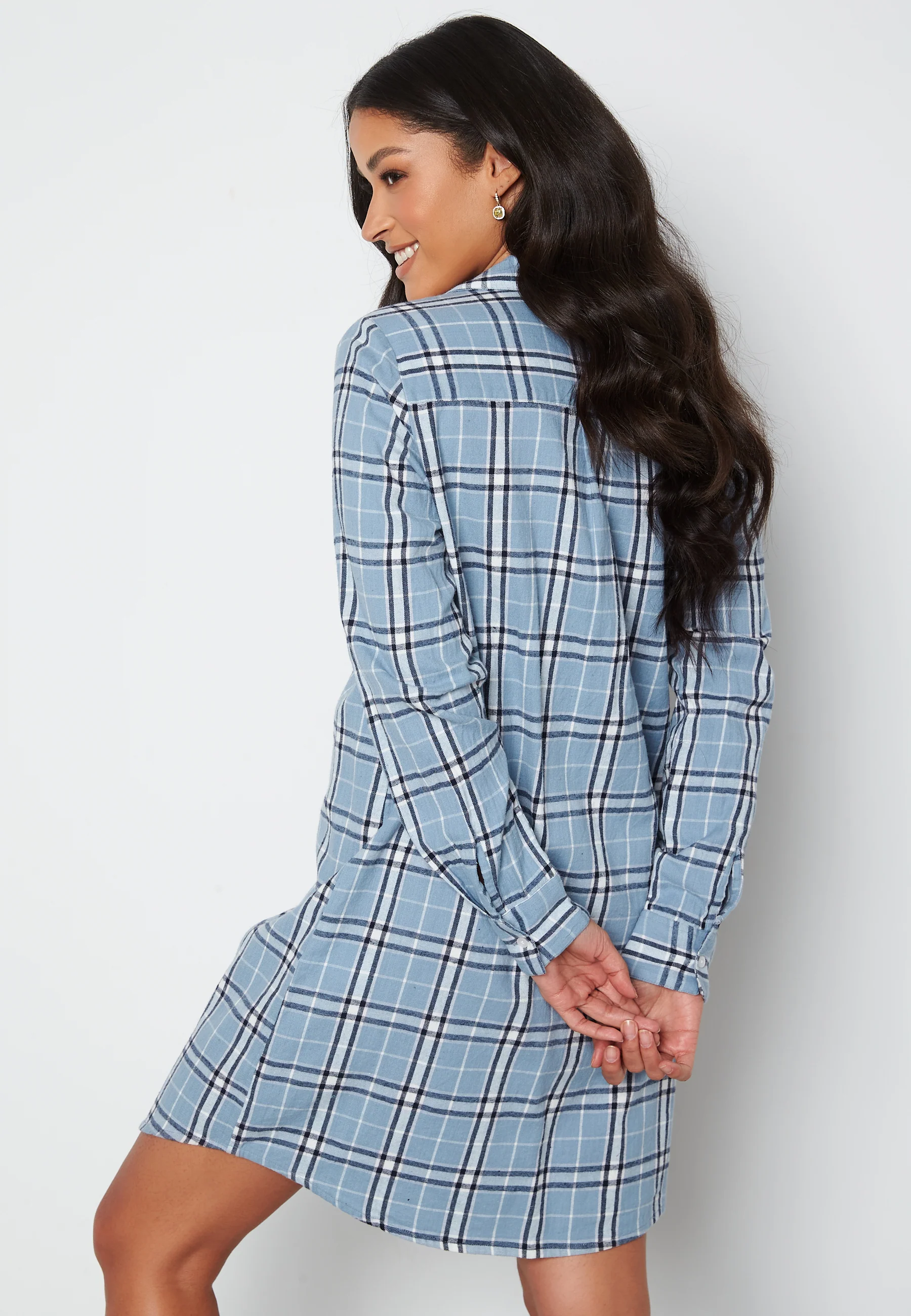 Stacy flannel night shirt - Image 3