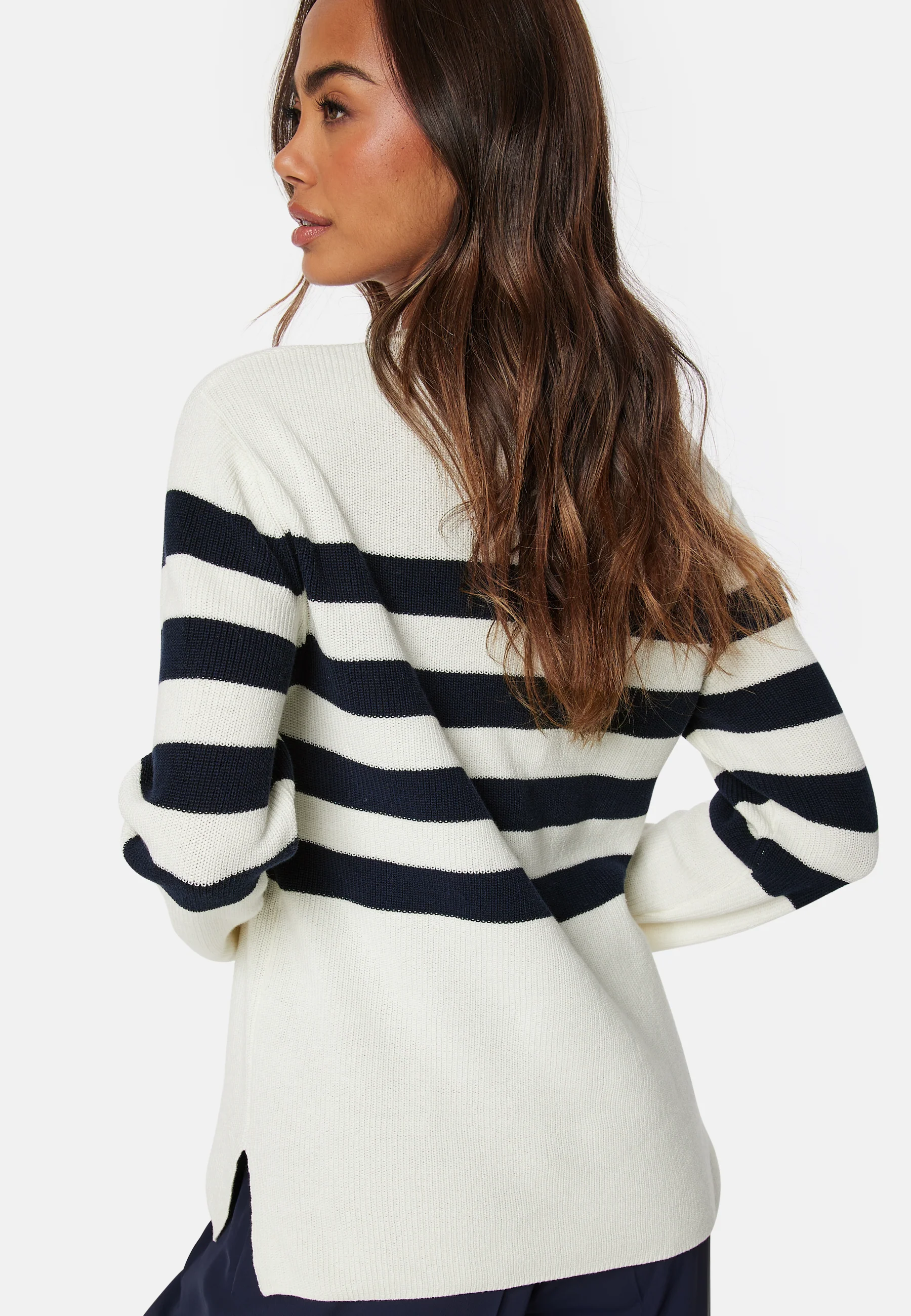 Striped O-neck  Knitted Sweater - Image 3