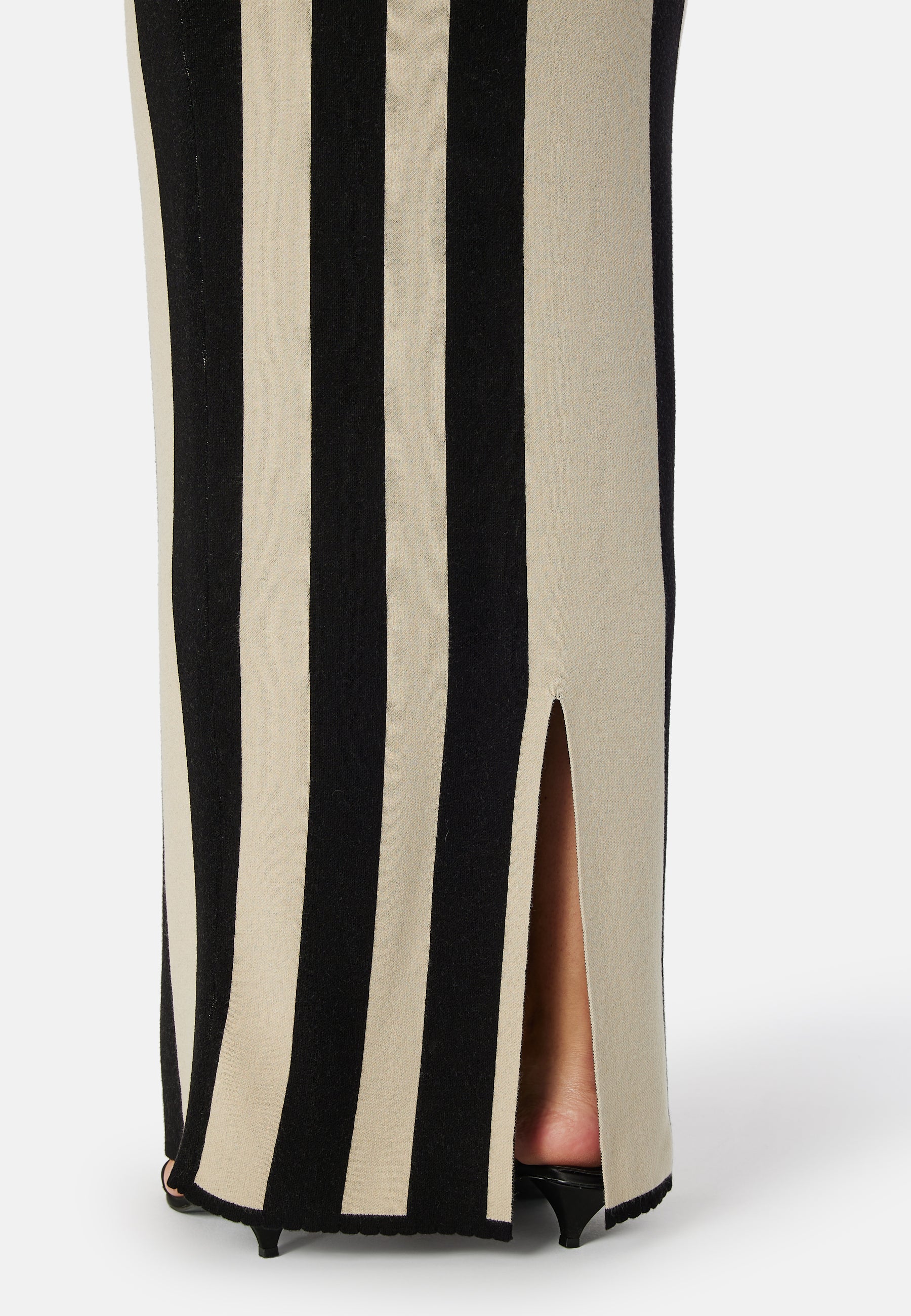 Striped Sleeveless Knitted Dress - Image 4