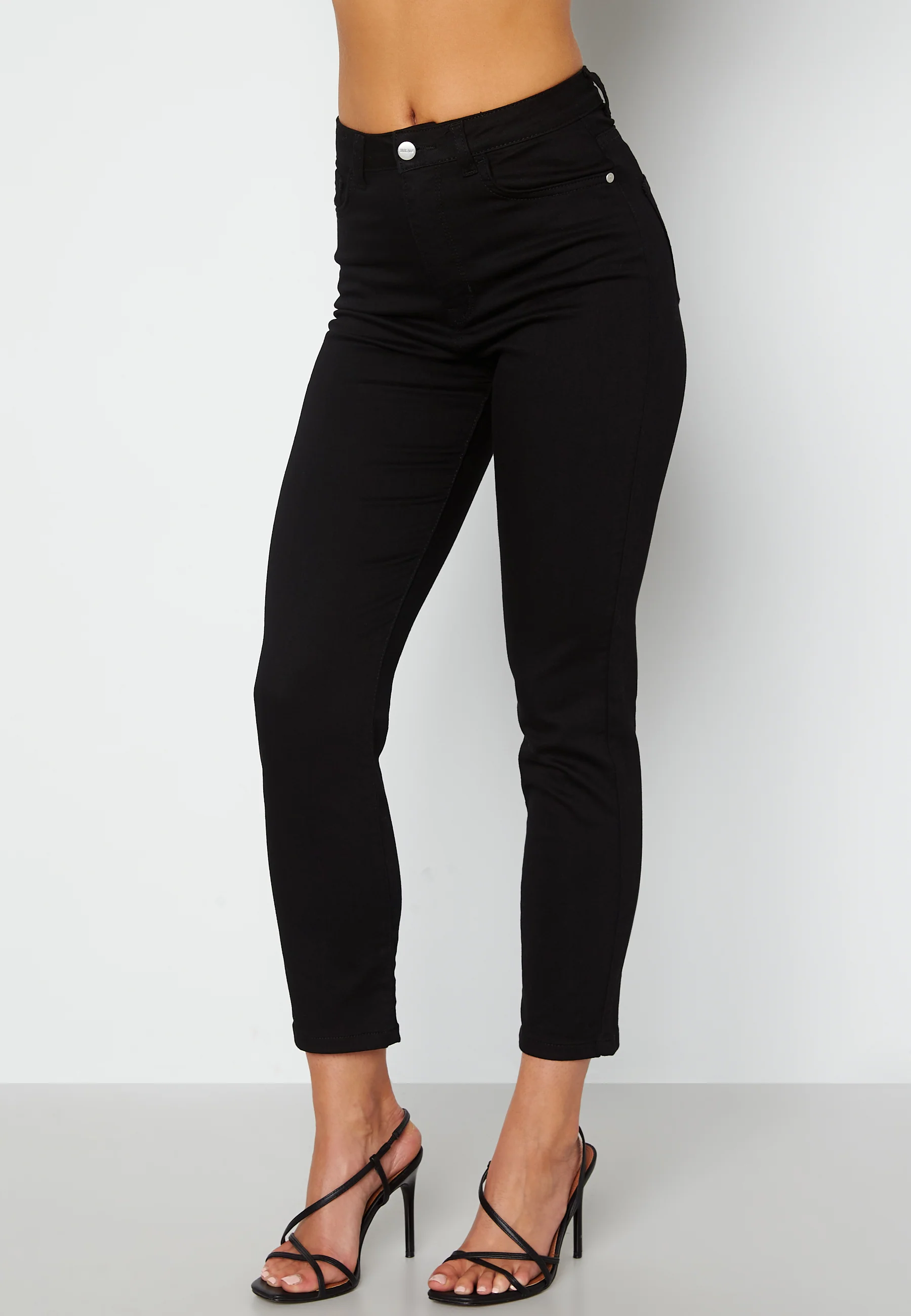 Tanja Cropped Jeans - Image 5