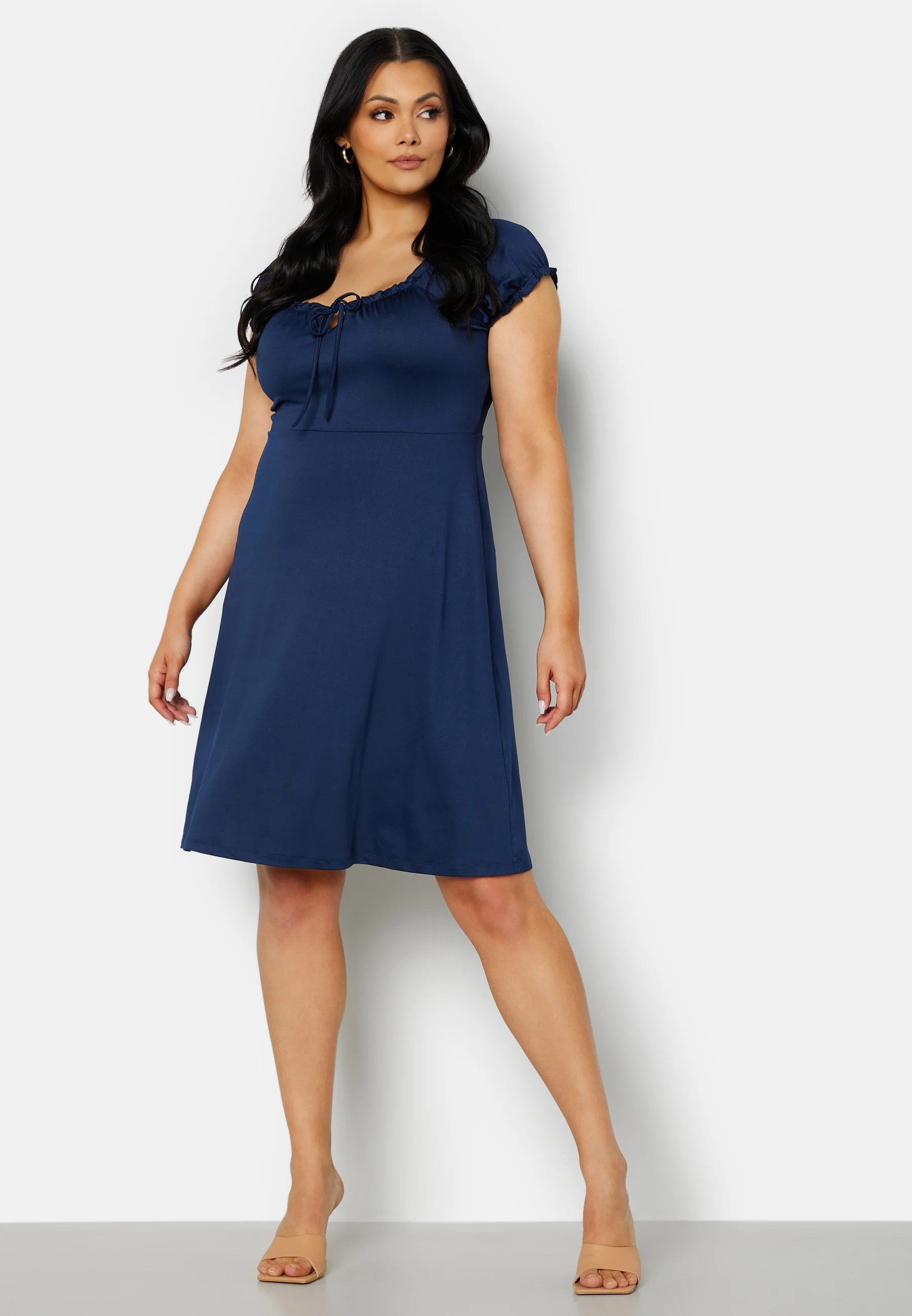 Tessan dress - Image 4