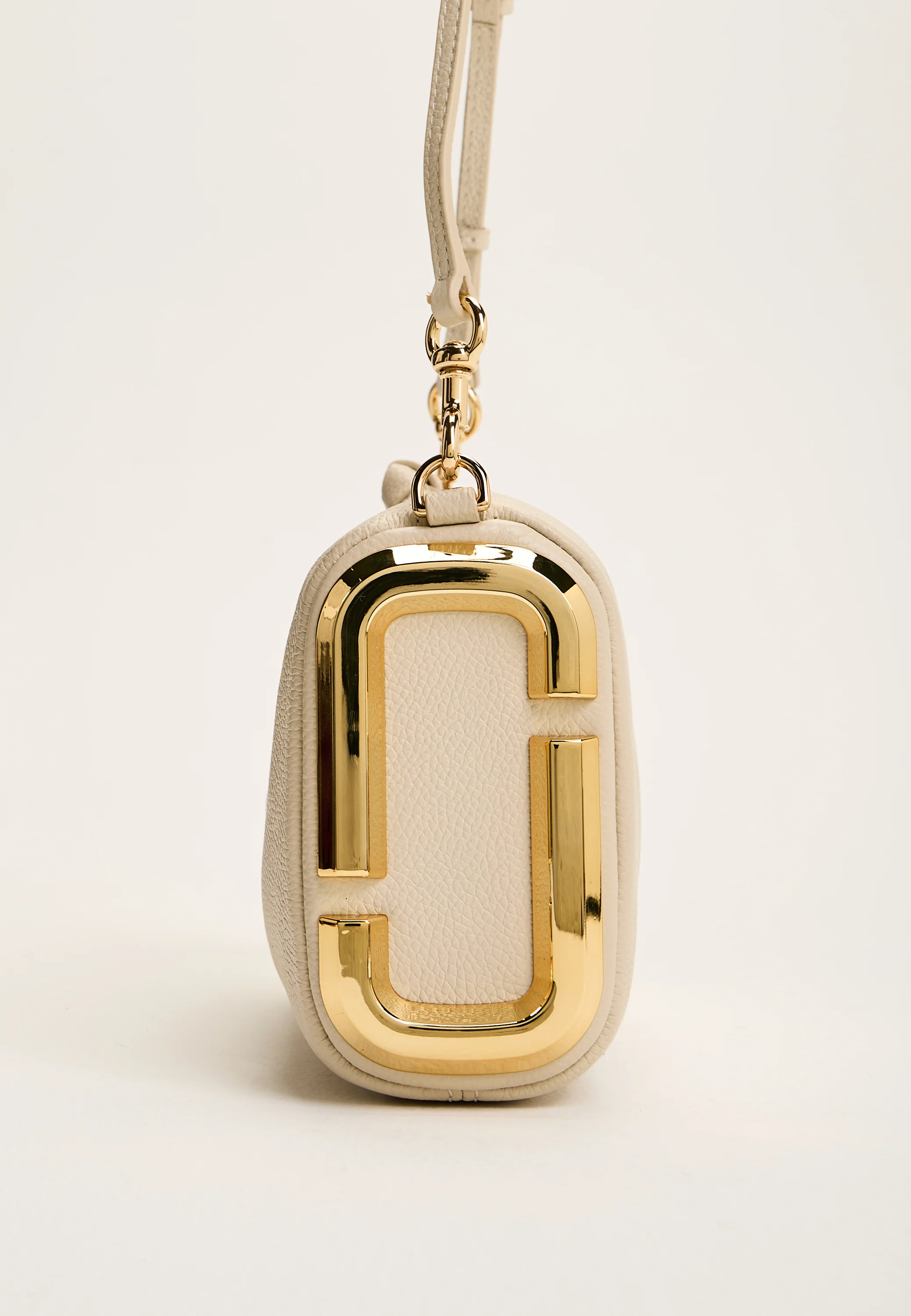 The Snapshot Shoulder - Image 4
