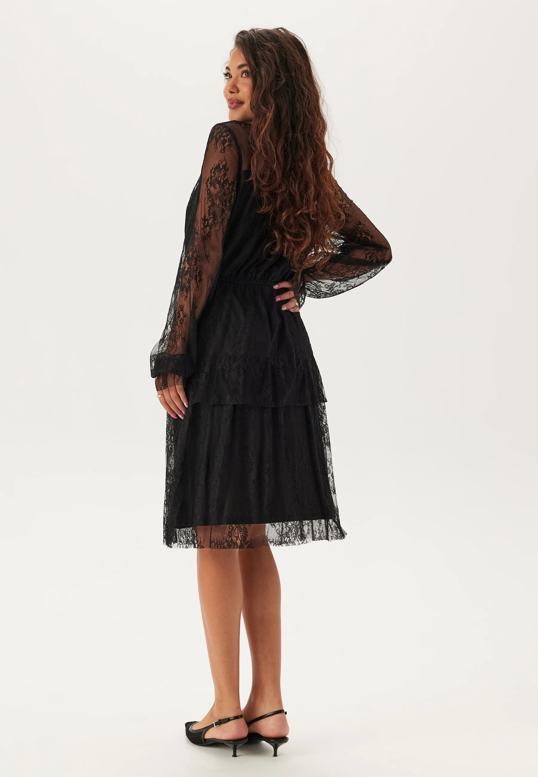 Tiered Puff Sleeve Lace Midi Dress - Image 3