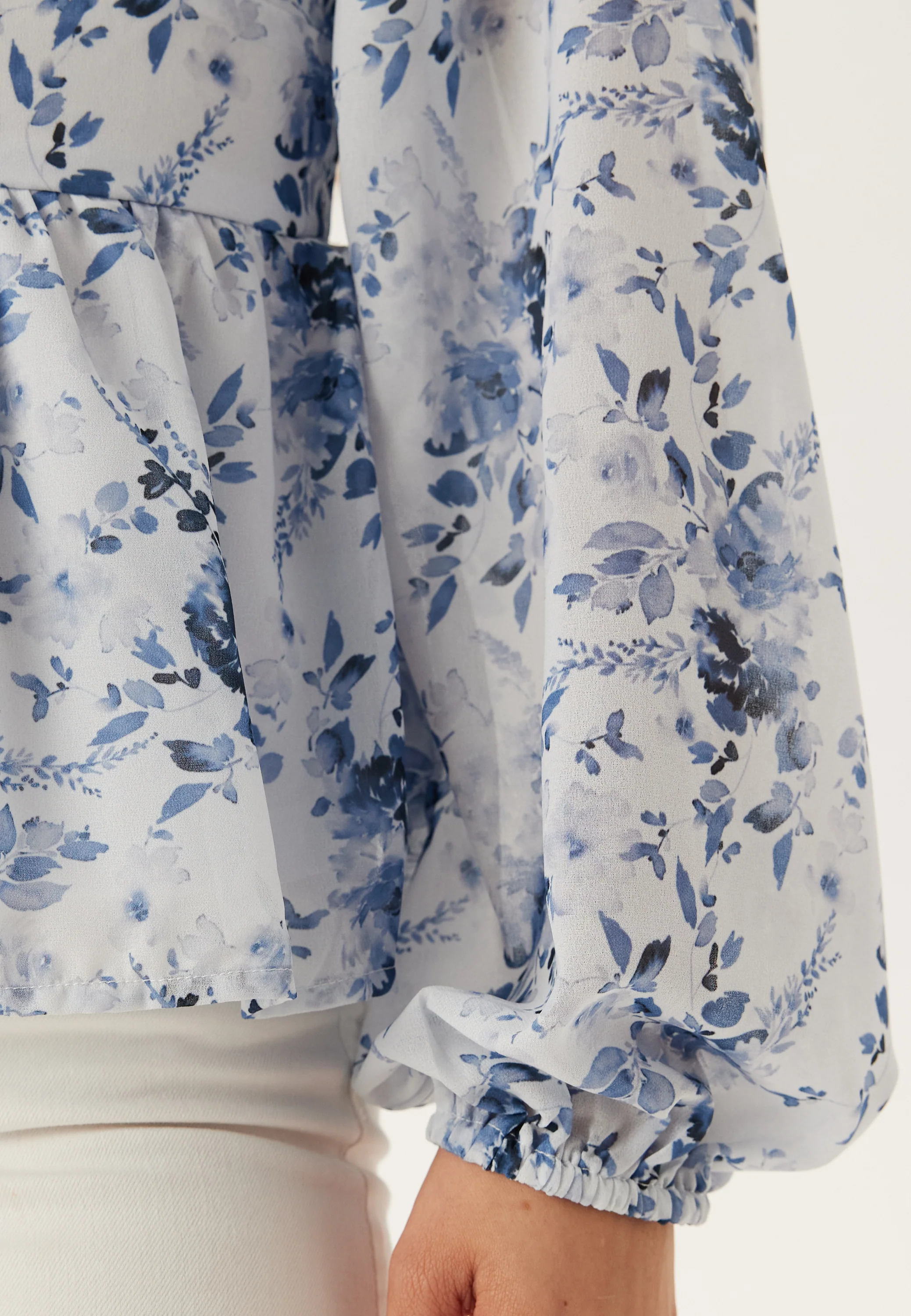 Twist Detail Blouse - Image 4