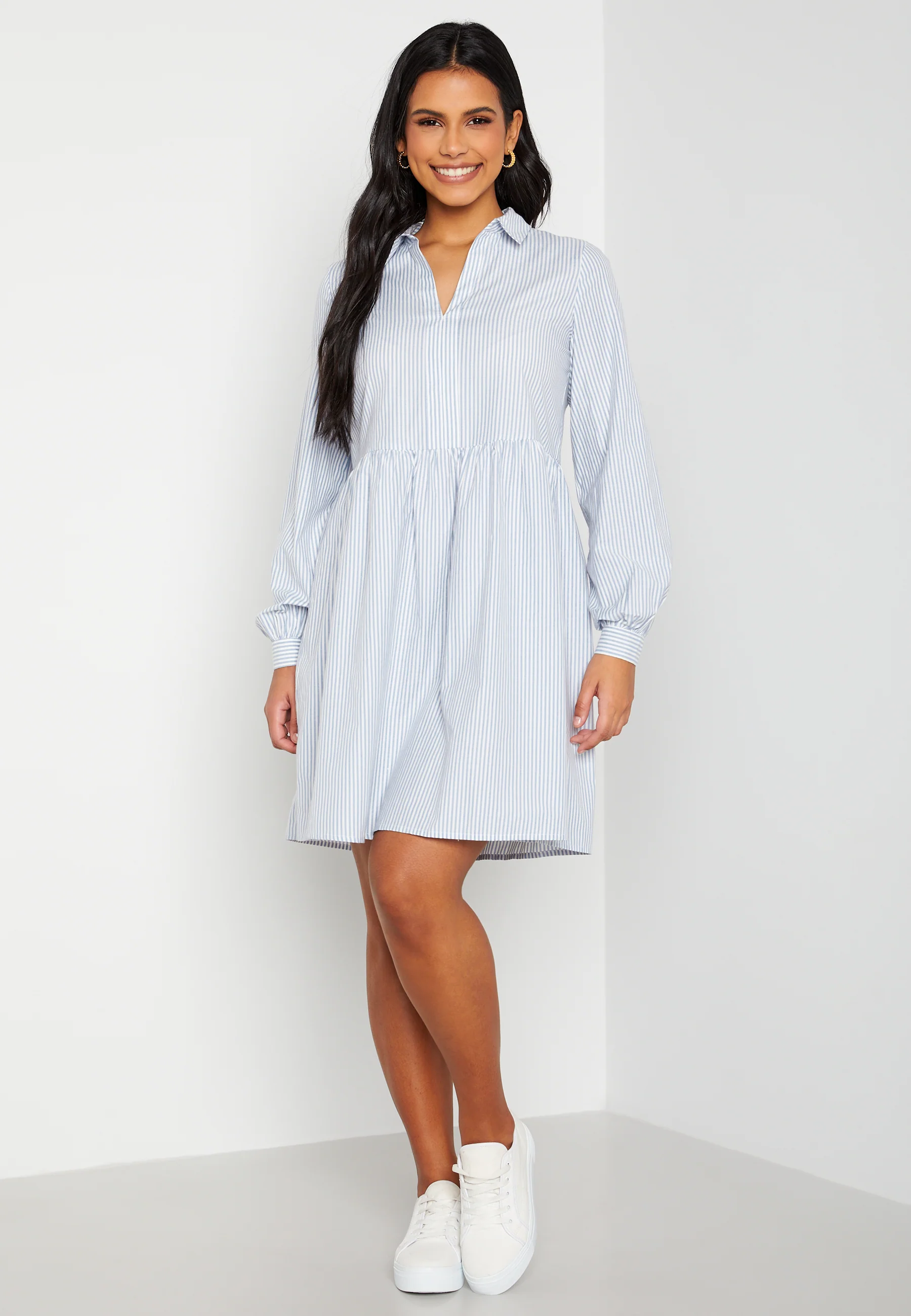 Tylla L/S V-Neck Short Dress - Image 2