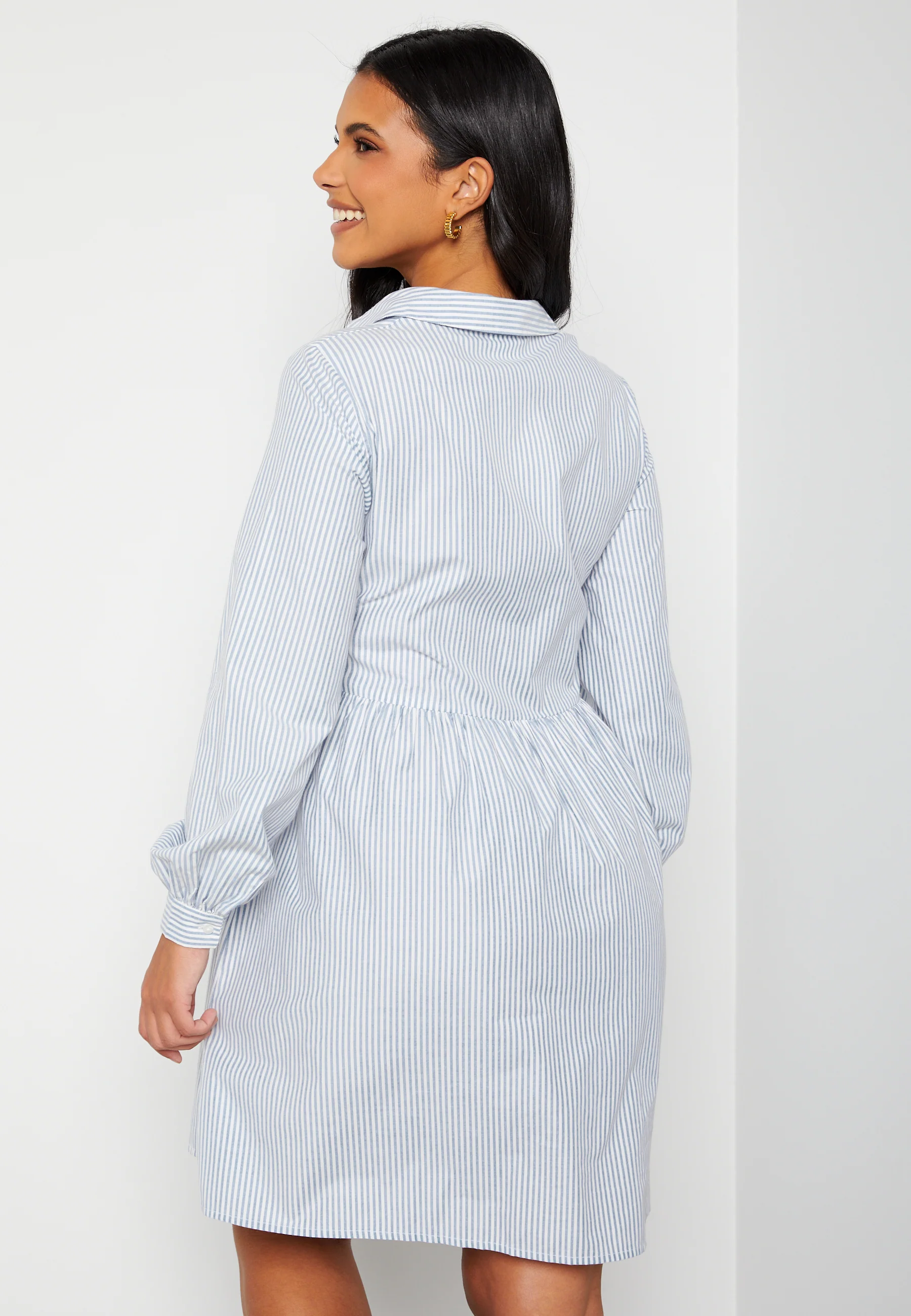 Tylla L/S V-Neck Short Dress - Image 3