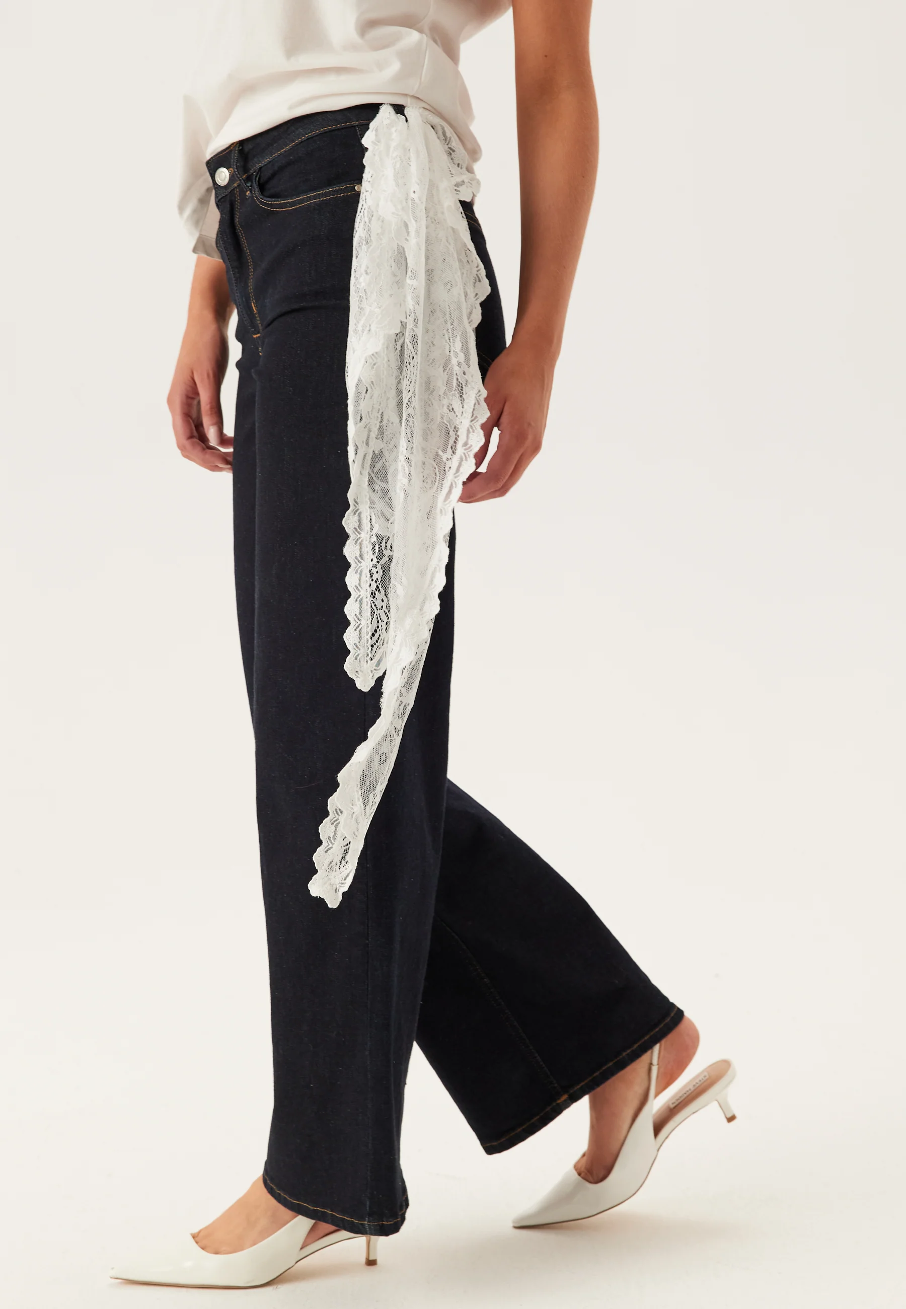 Vialiva Lace Scarf - Image 3