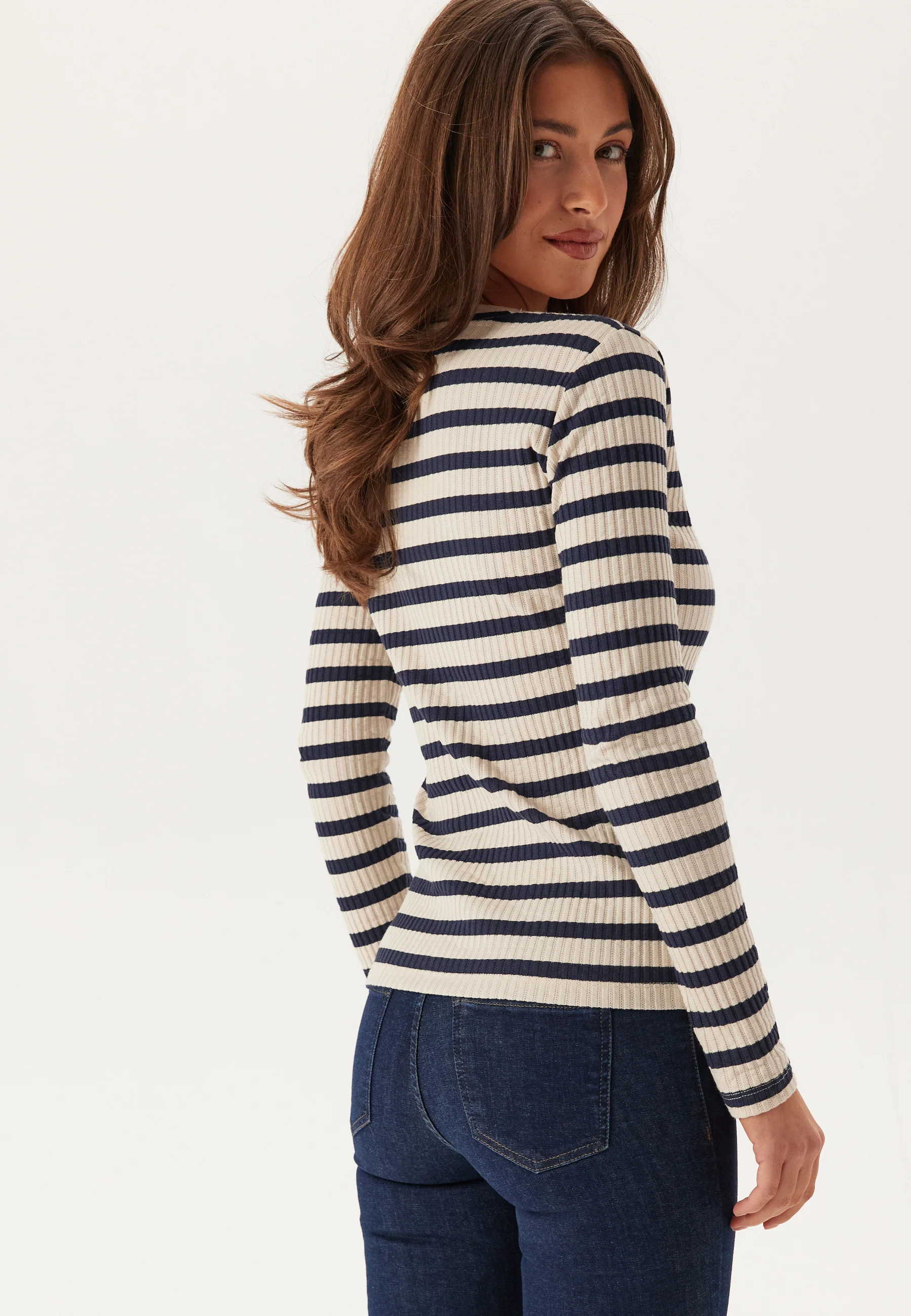 Viamelie O-neck L/S TOP - Image 2