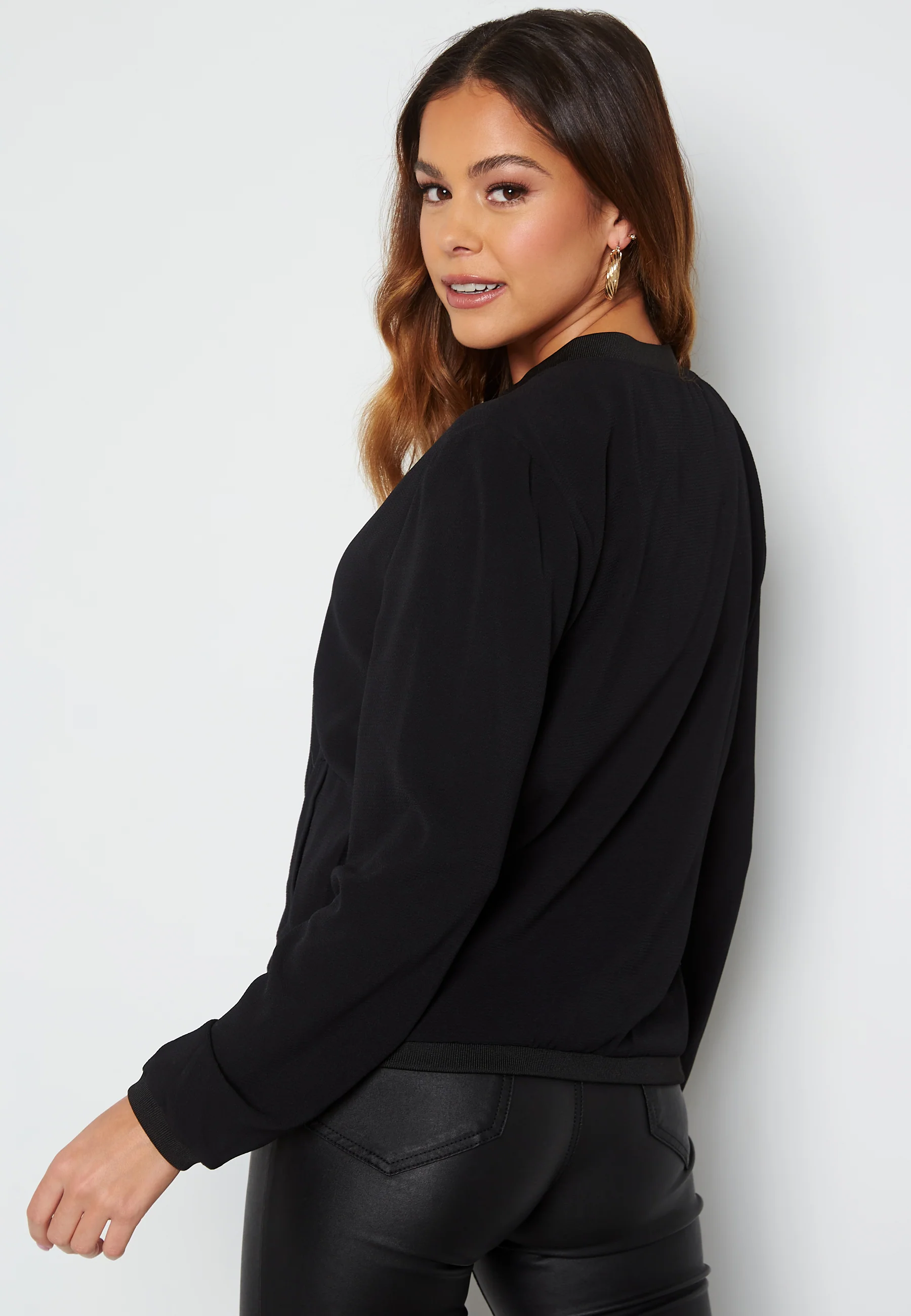 Vic Bomber Jacket - Image 4