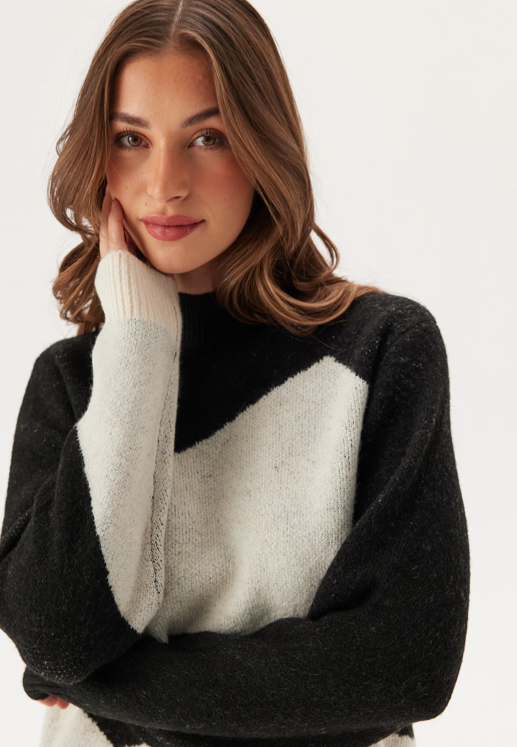 Vicilia Mock Neck L/S JAQUARD - Image 4