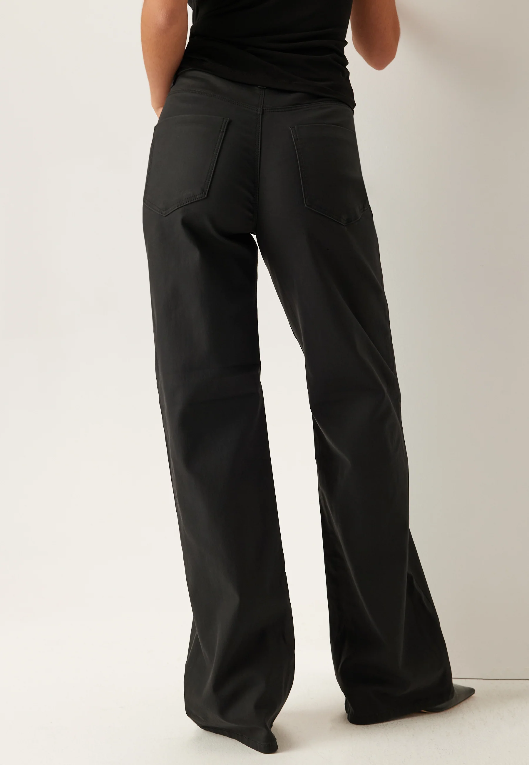 Vifreya Hw Coated Wide Jeans - Image 3