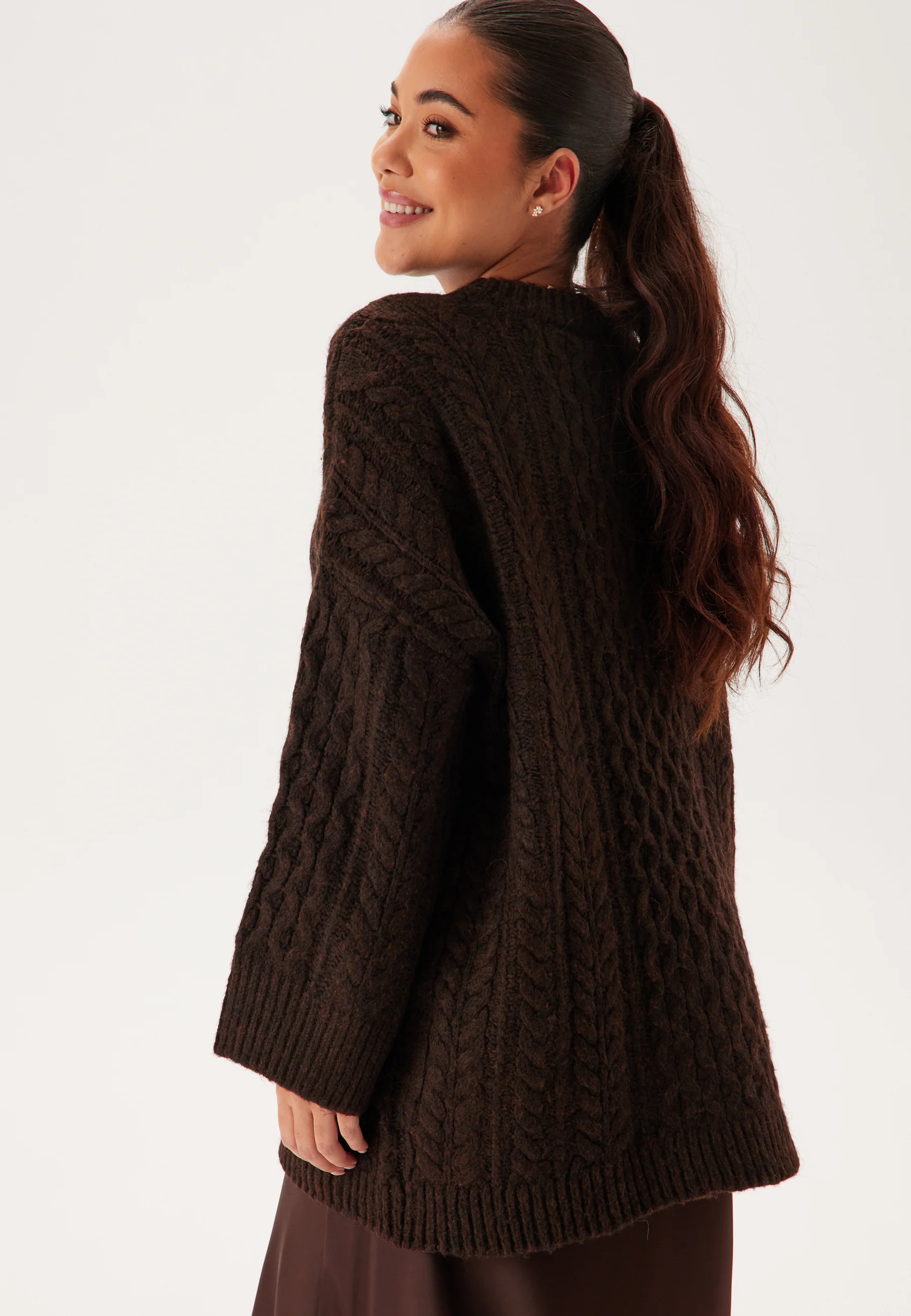 Vikaia L/S OVERSIZE CABLE KNIT - Image 2