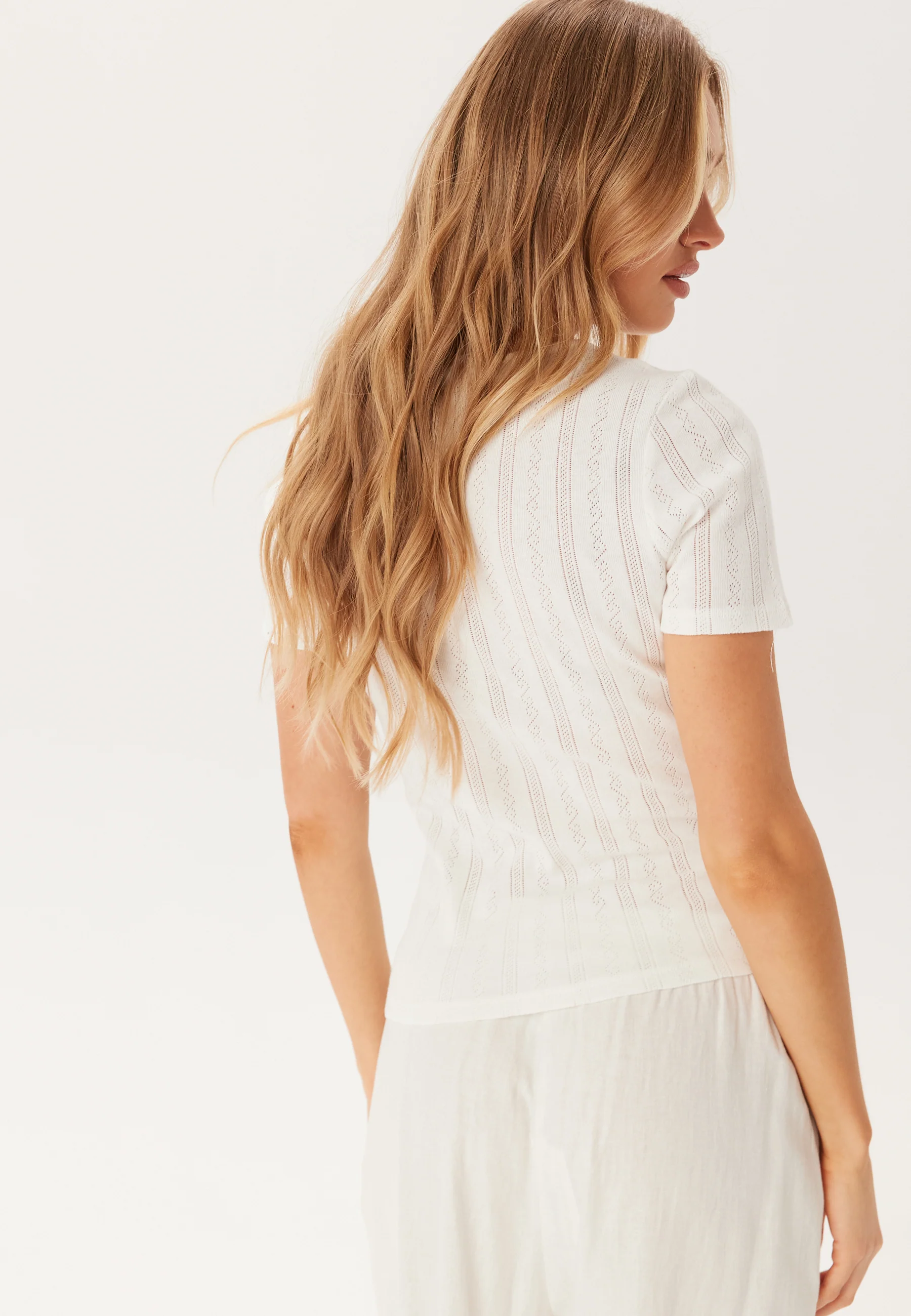 Vikassie S/S Pointelle Top - Image 2