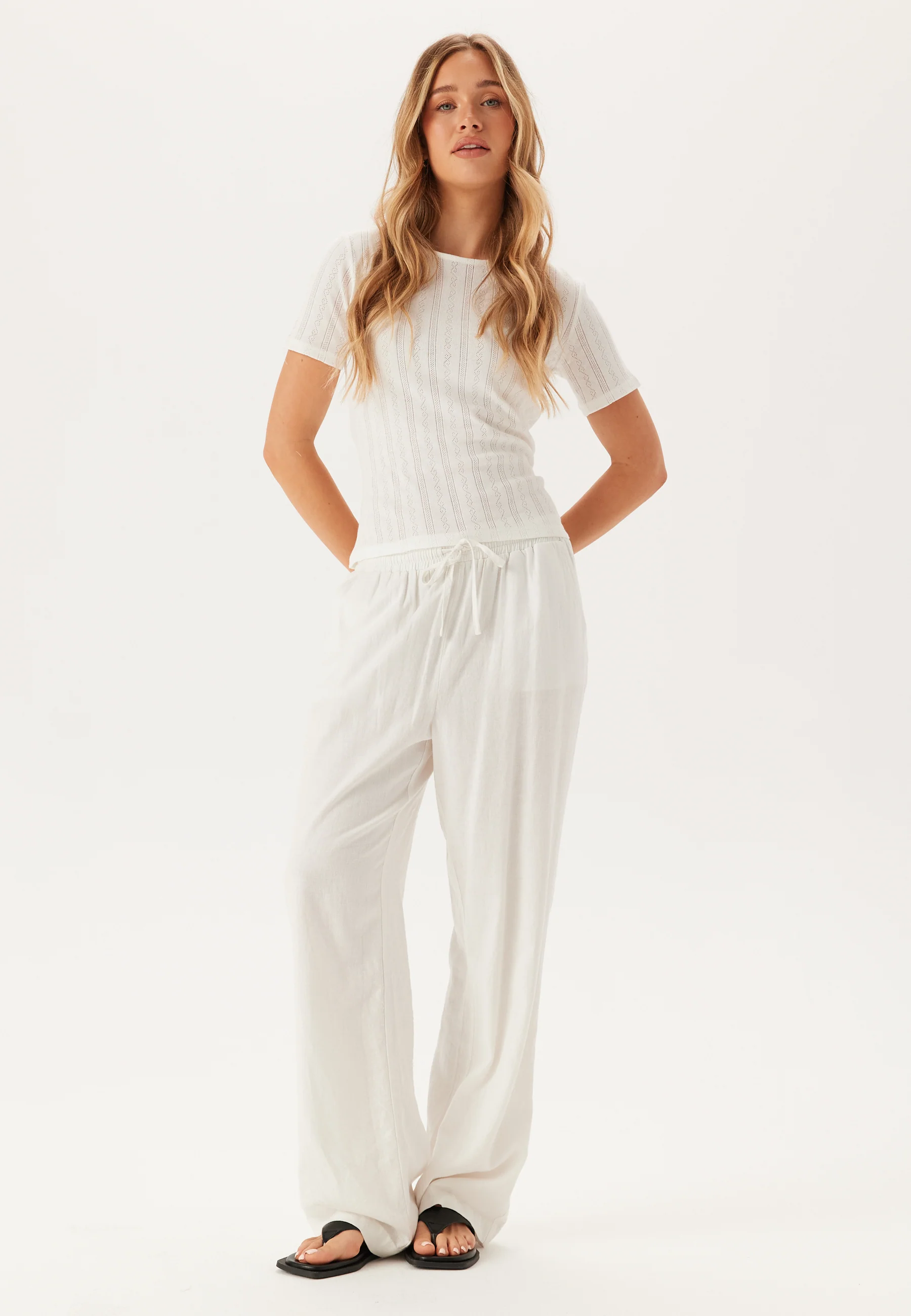 Vikassie S/S Pointelle Top - Image 3