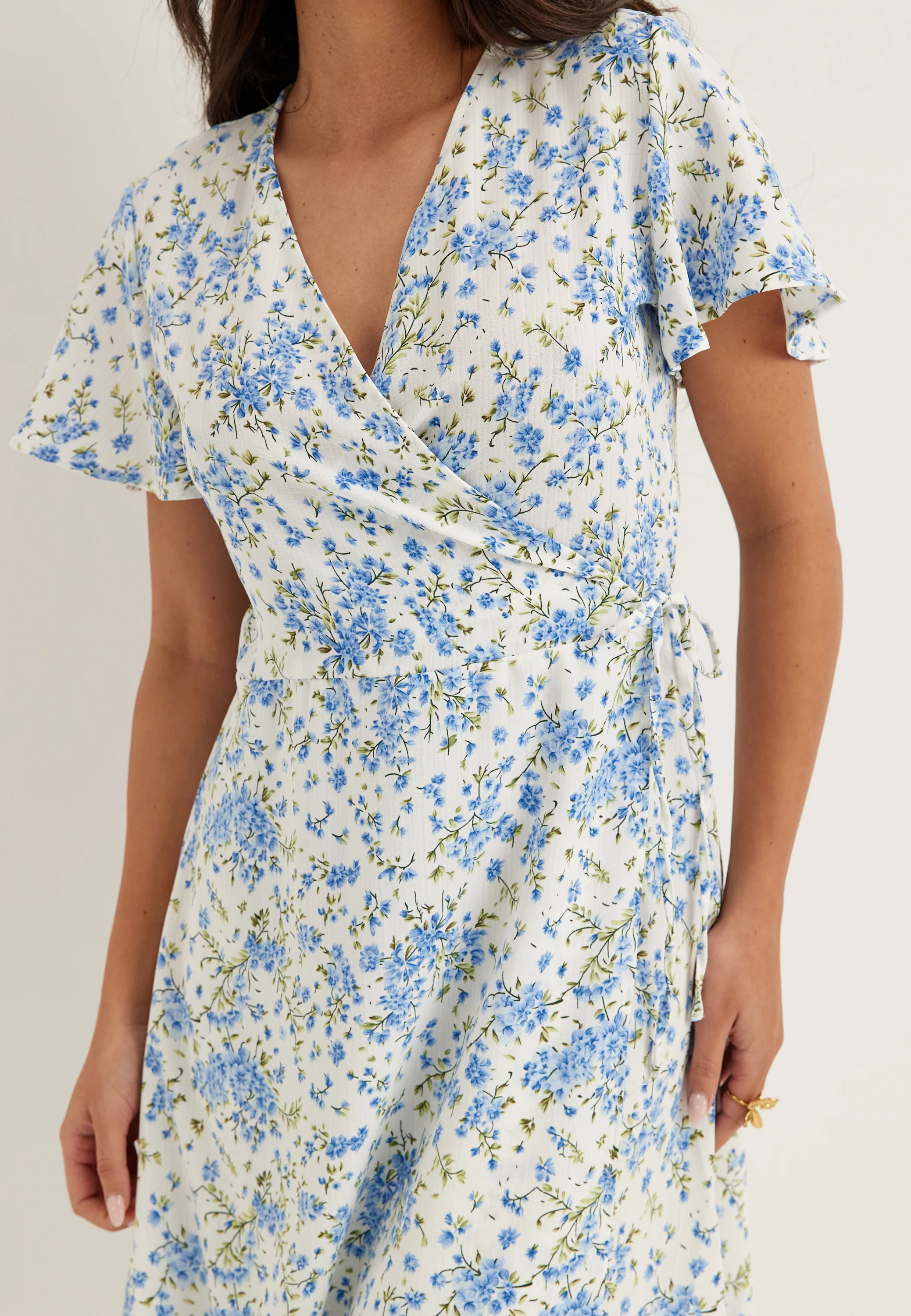 Vilovie S/S Wrap Midi Dress - Image 4